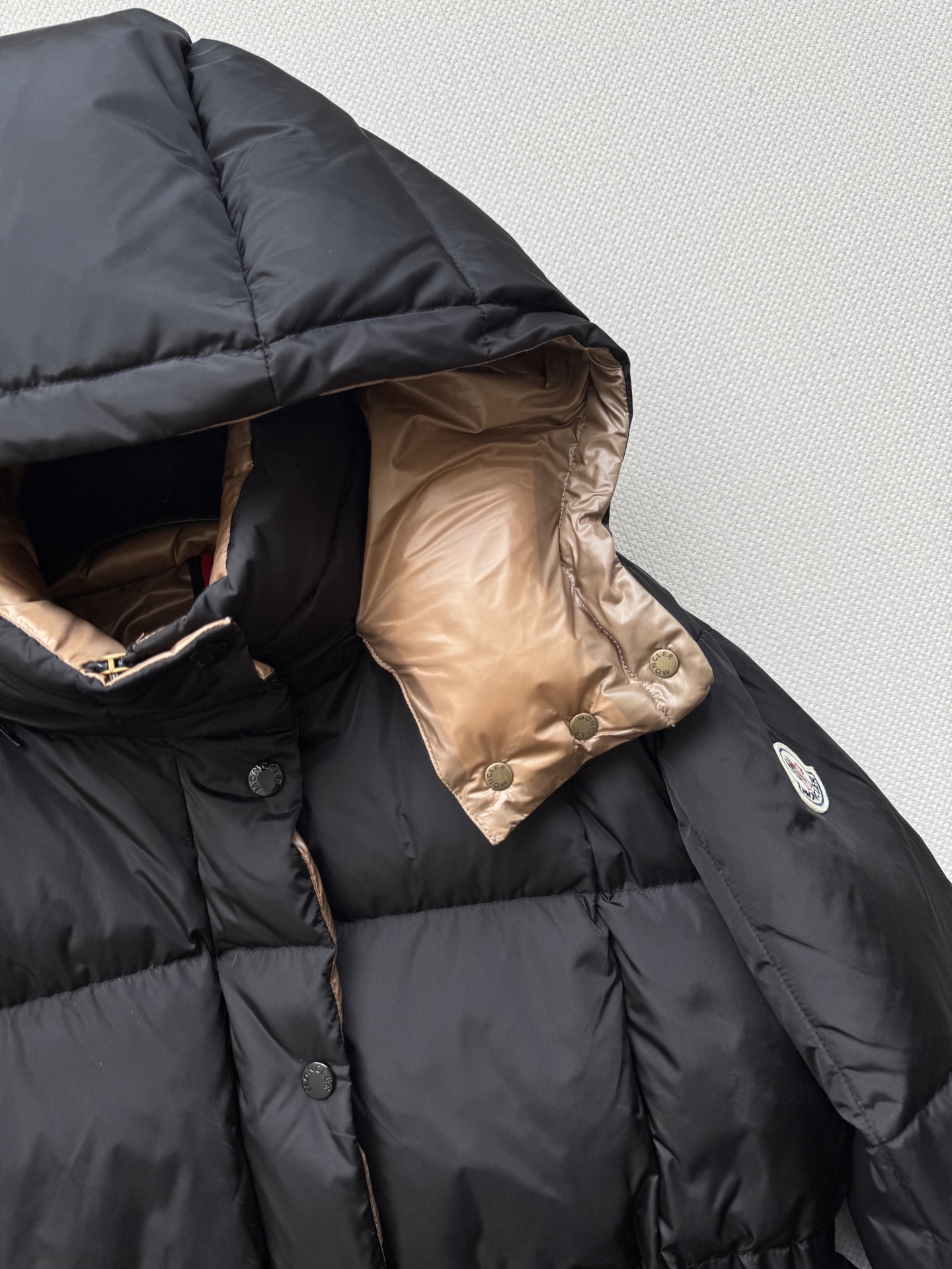 Moncle*🆕新款收腰parana来！!!!!!今年新出的parana 收腰款，之前觉得 parana