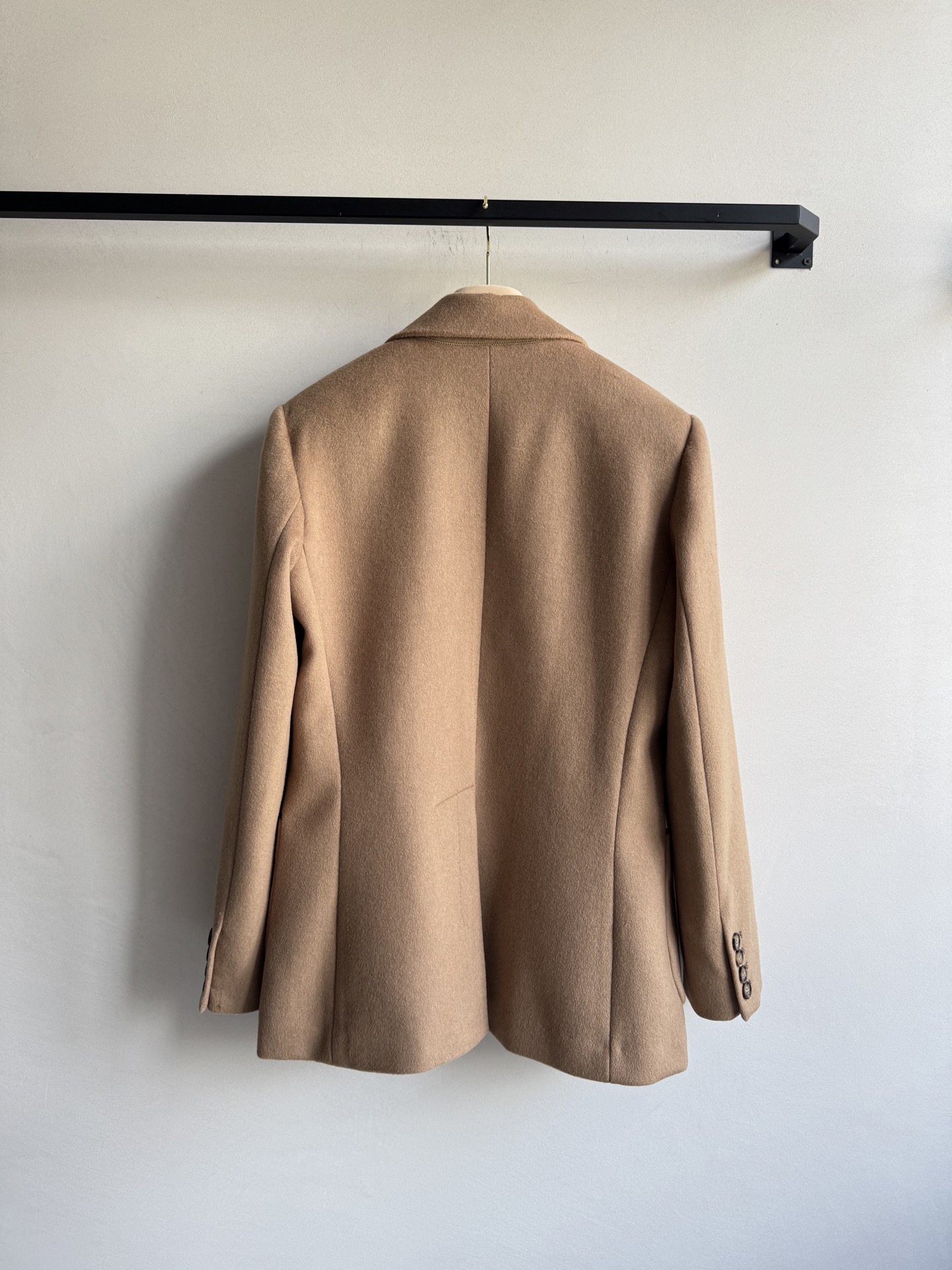 Miumi* 🆕25Fw早秋新款 贴布绣翻领西装外套丨原版开发！高版出品！骆驼绒材质 经典驼色自带高级感