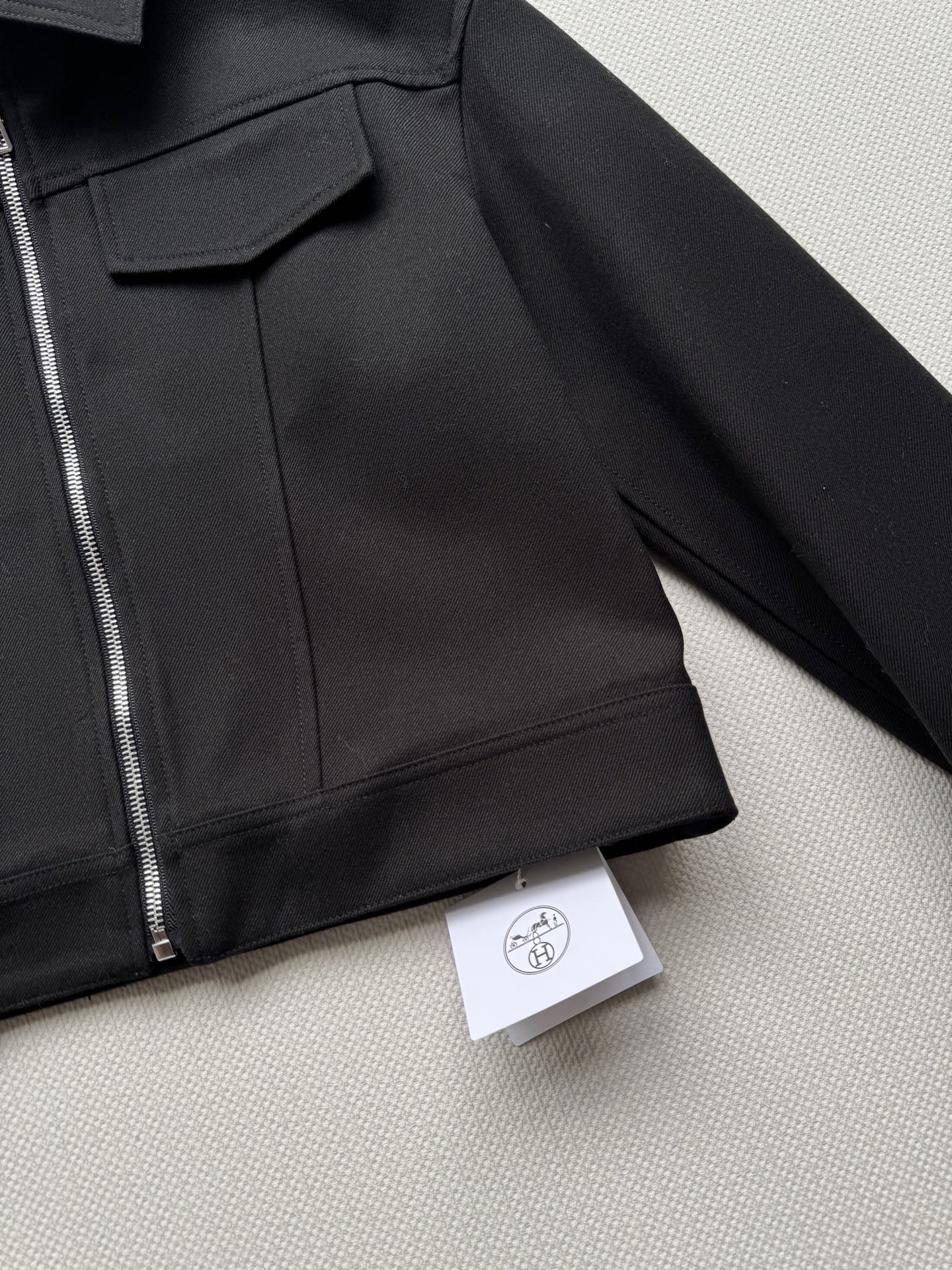 Hermé*🆕新款外套，YB开发高品质版本，超级帅气干练的夹克外套，低调奢华😘ＳＭＬ.
