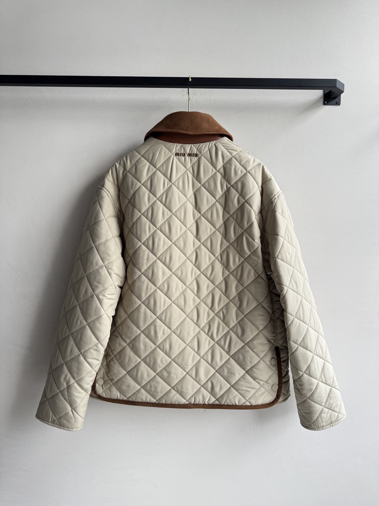 Miumi*🆕25Fw早秋新款 温暖少女感减龄奶油杏间棉菱格棉服外套丨原版开发！高版出品！原版定制面料！