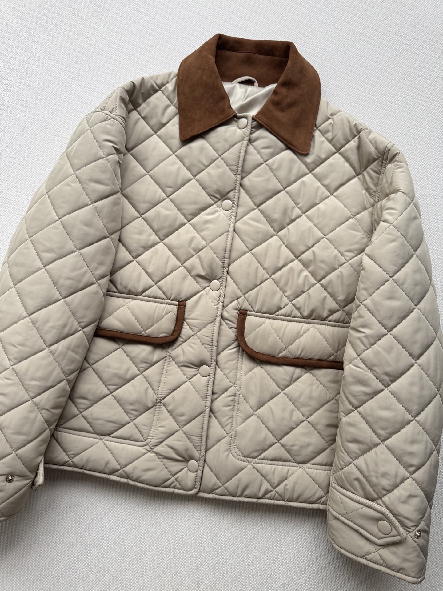 Miumi*🆕25Fw早秋新款 温暖少女感减龄奶油杏间棉菱格棉服外套丨原版开发！高版出品！原版定制面料！