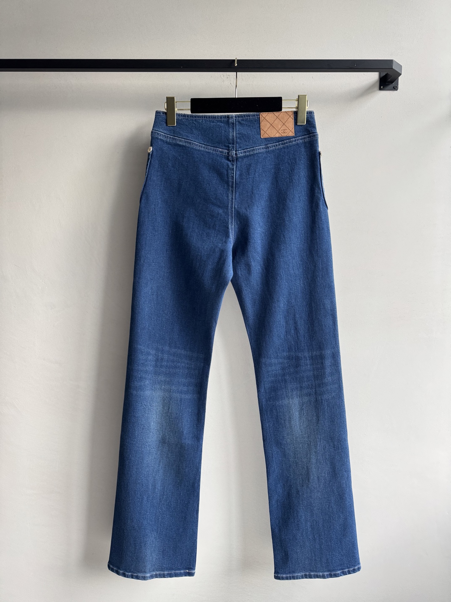 Chane*🆕25B 秋冬新款牛仔裤小香25秋冬复古牛仔裤上非常百搭的一款牛仔裤搭配任何风格都可以驾驭搭