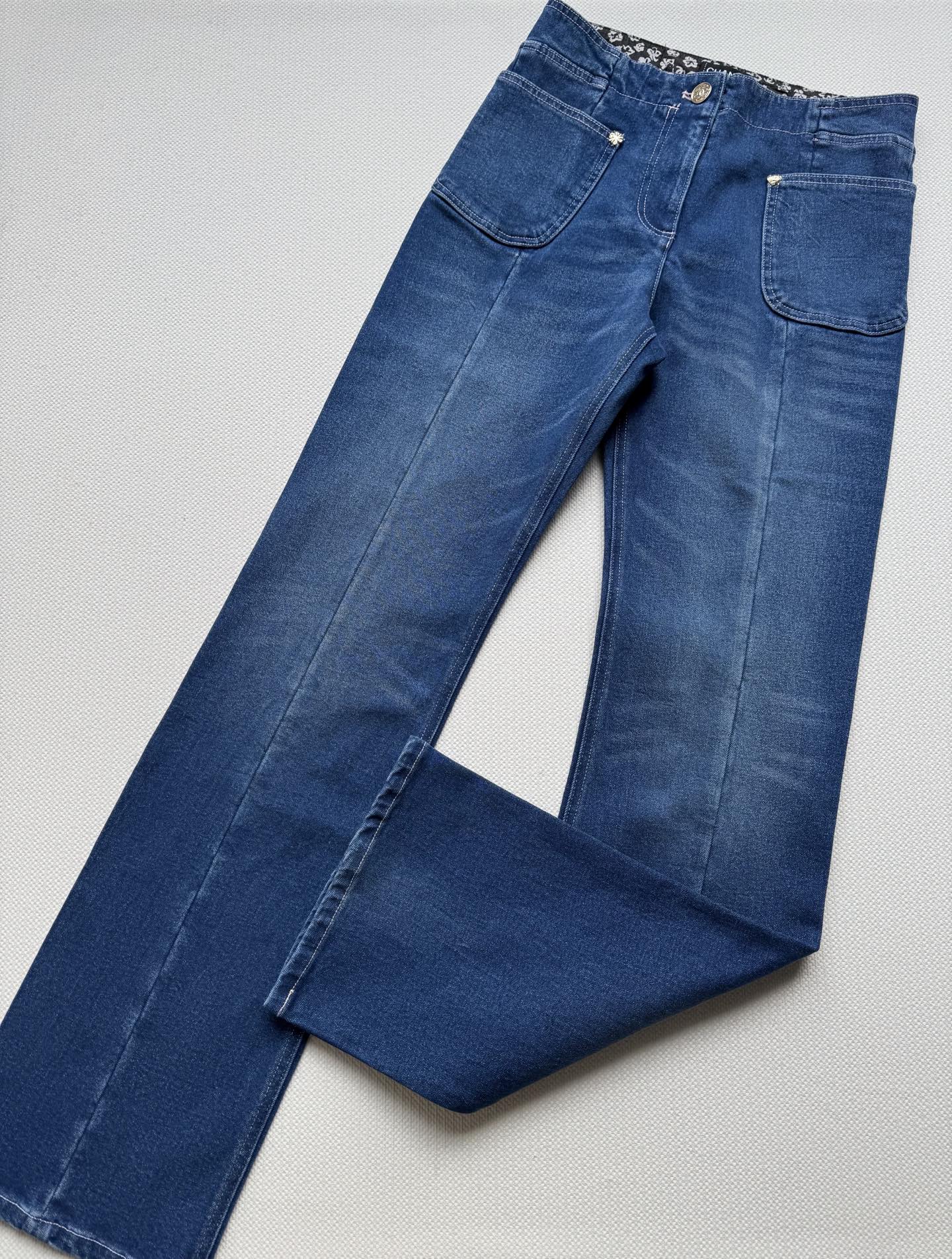 Chane*🆕25B 秋冬新款牛仔裤小香25秋冬复古牛仔裤上非常百搭的一款牛仔裤搭配任何风格都可以驾驭搭