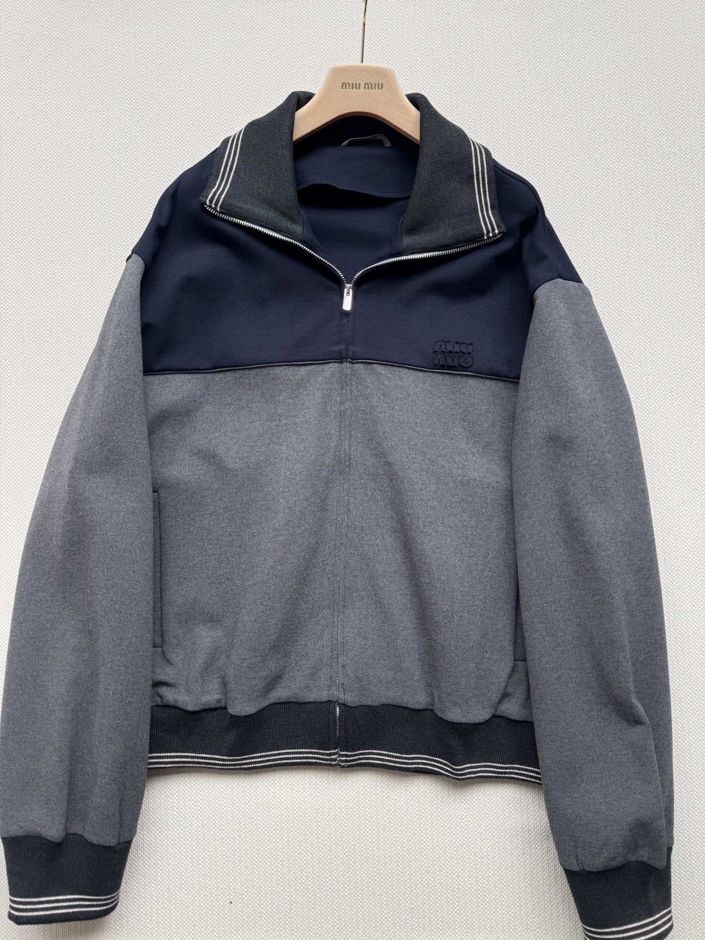 Miumi*🆕25Fw早秋新款 美拉德色系拼接拉链外套 原版开发！高版出品！定制面料 拿到手有一定的分量