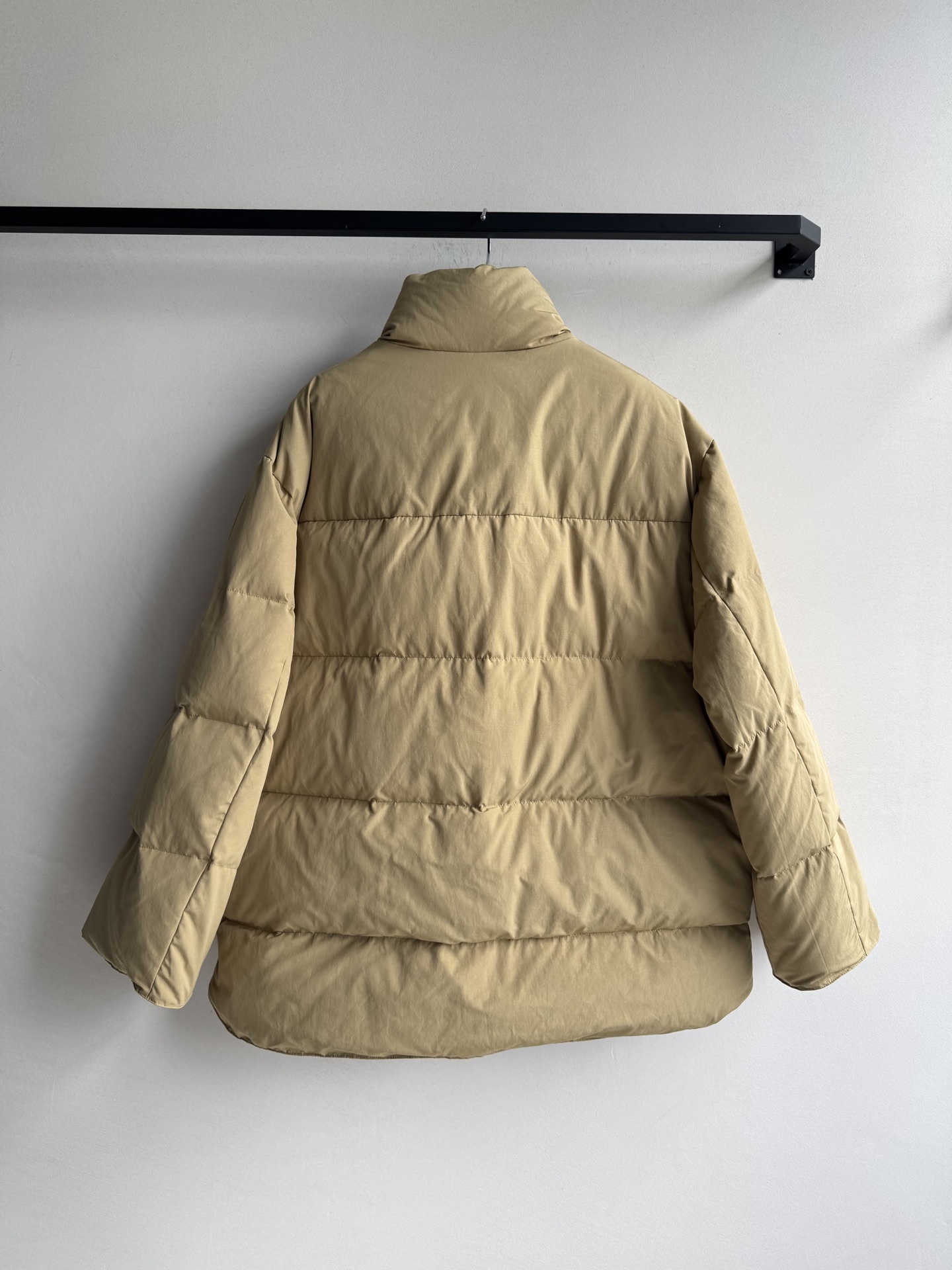 Prad*🆕2025新品立领羽绒服外套原版开发 高版出品 再生尼龙混纺材质,完美还原YB品相,白鹅绒填充