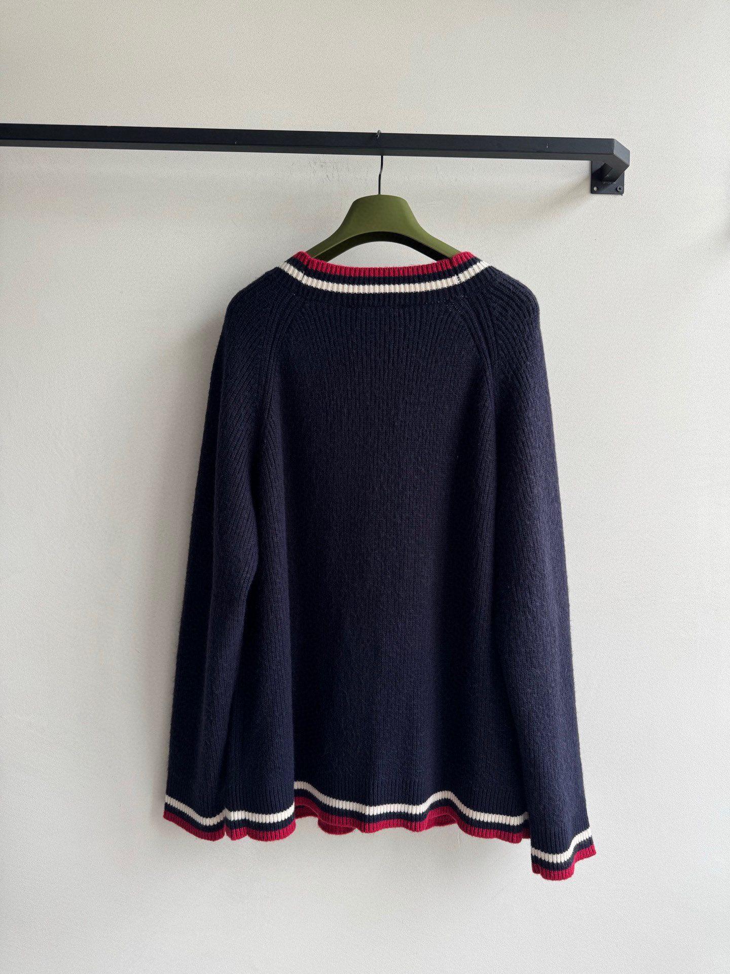 Gucc*🆕新款开衫，V领敞开款式，休闲百搭👏ＳＭＬ.