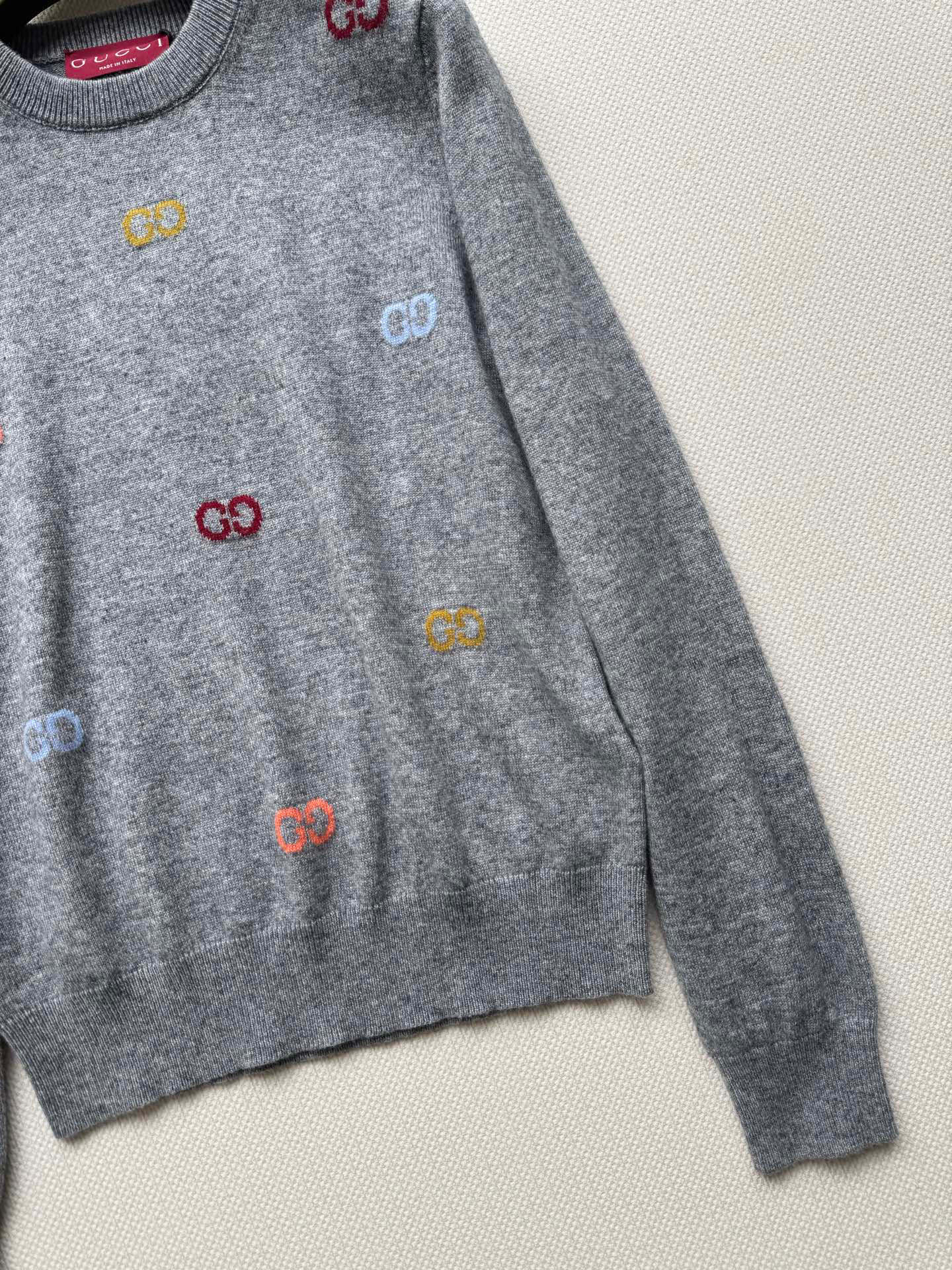 Gucc*🆕新款圆领毛衣，羊毛衫ＳＭＬ.