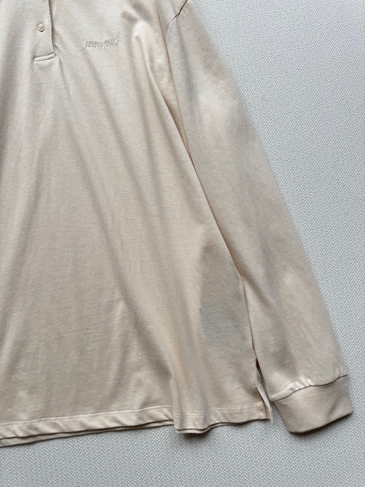 miumi*🆕新款，休闲时尚穿搭，polo衫宽松版型😘ＳＭＬ.