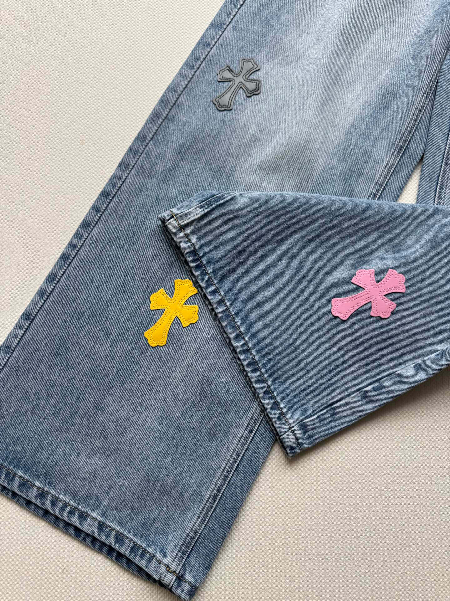 克罗心🆕新款，直筒牛仔裤👖ＳＭＬ.