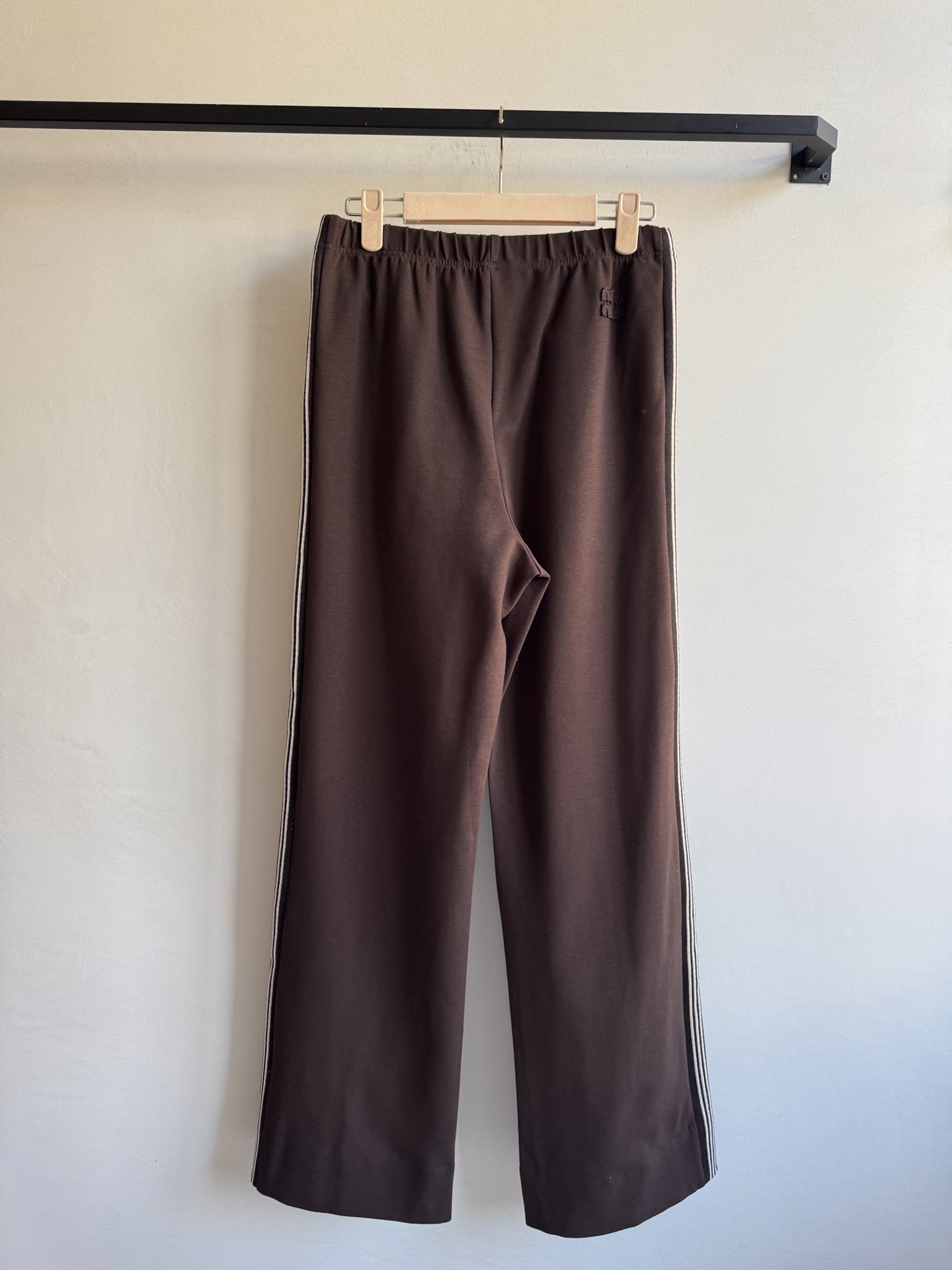 Miumi* 25Fw早秋新款休闲西裤丨原版开发！高版出品！美拉德色系设计上身特别好看 解锁不一样的穿搭