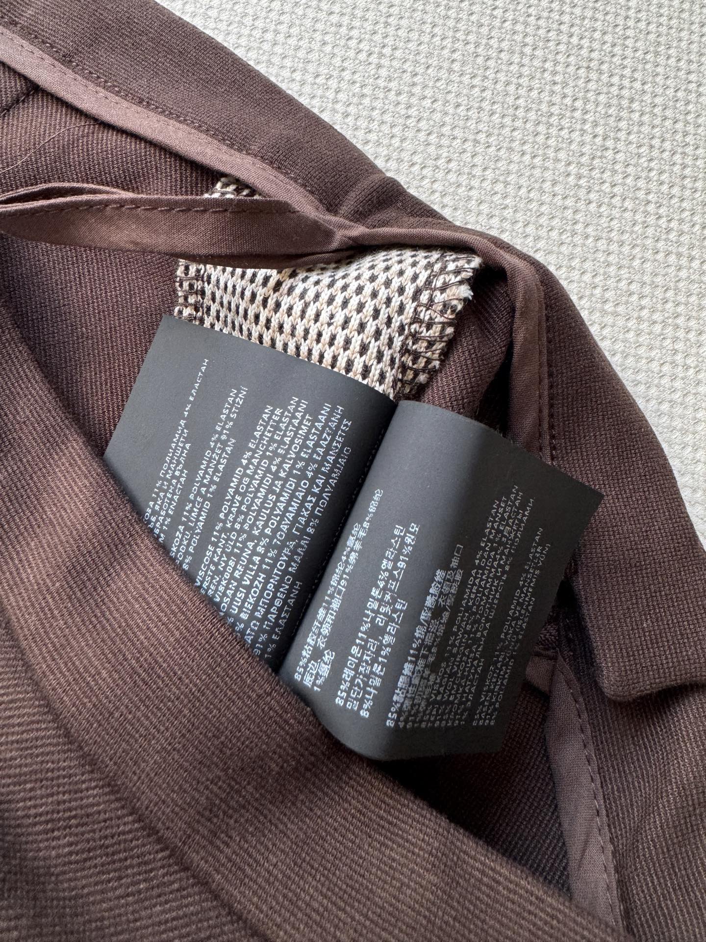 miumi*🆕秋冬新品，（短裙）时髦分子风气质A字半裙！甜酷兼备美拉徳色系穿搭。原版定制面料半身裙！上身