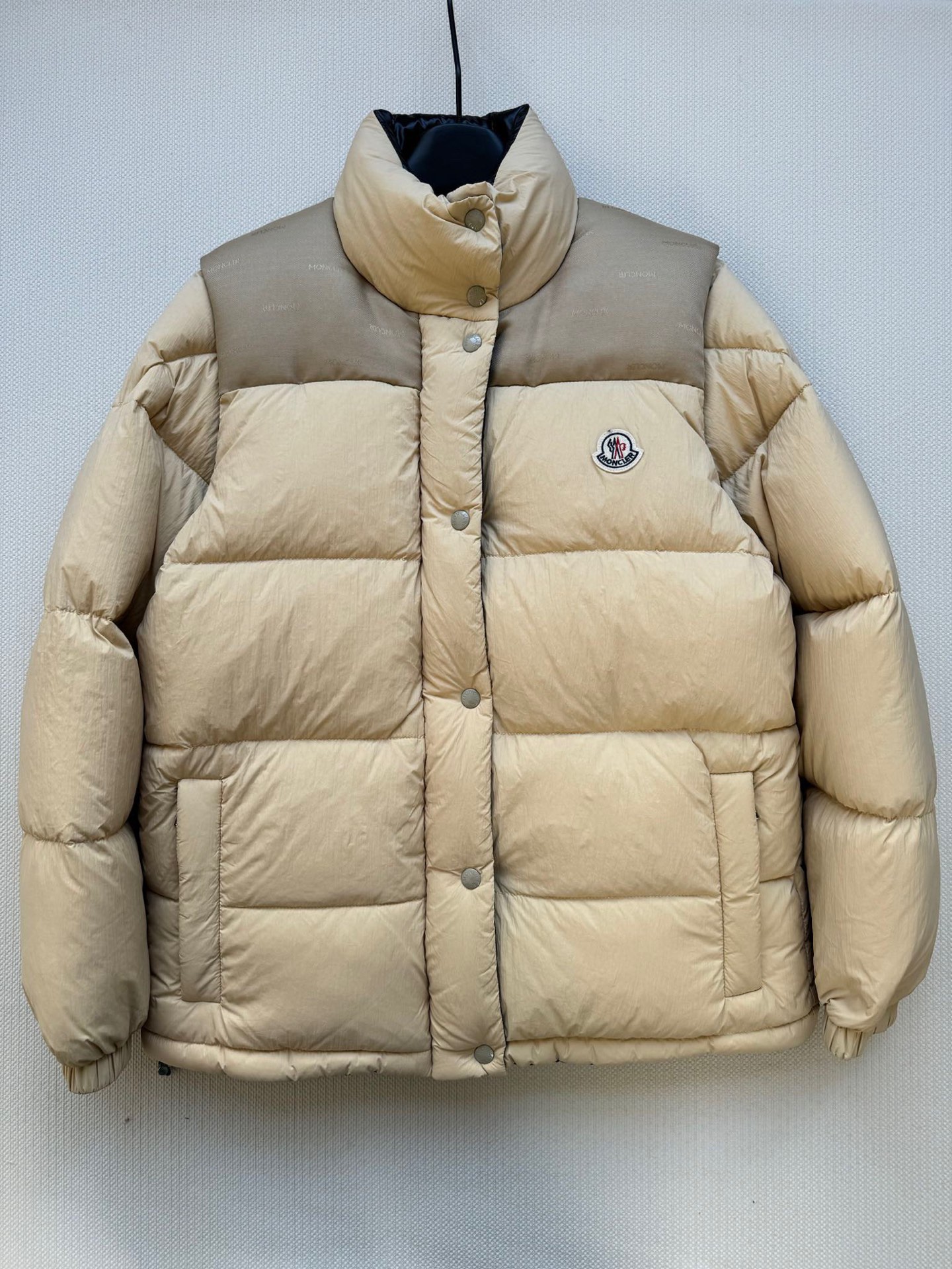 Moncle*🆕蒙口新款Verone羽绒服真是神中神!打造出了四种全新穿法!双面可穿+可拆卸袖边!Buf