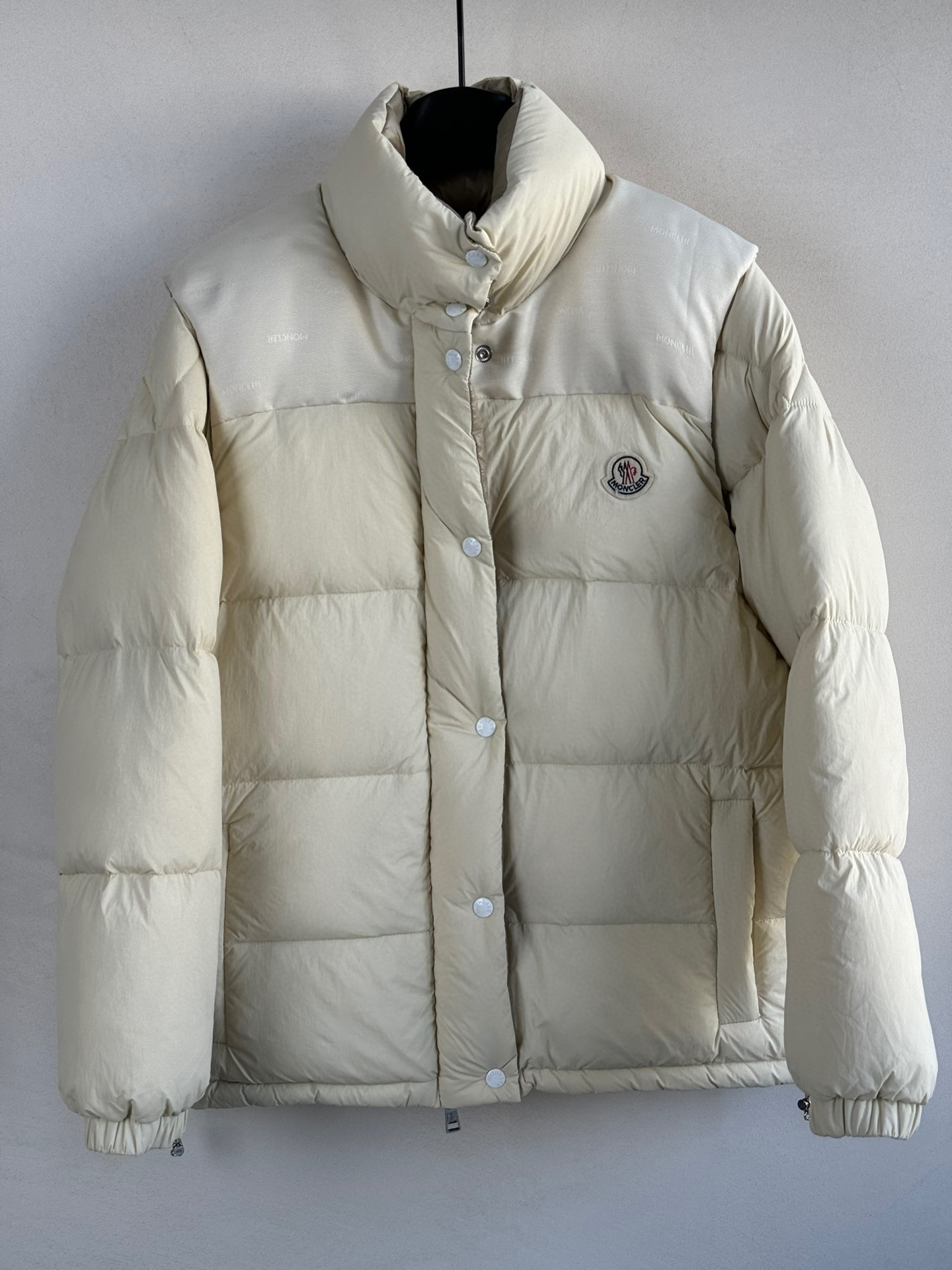 Moncle*🆕蒙口新款Verone羽绒服真是神中神!打造出了四种全新穿法!双面可穿+可拆卸袖边!Buf