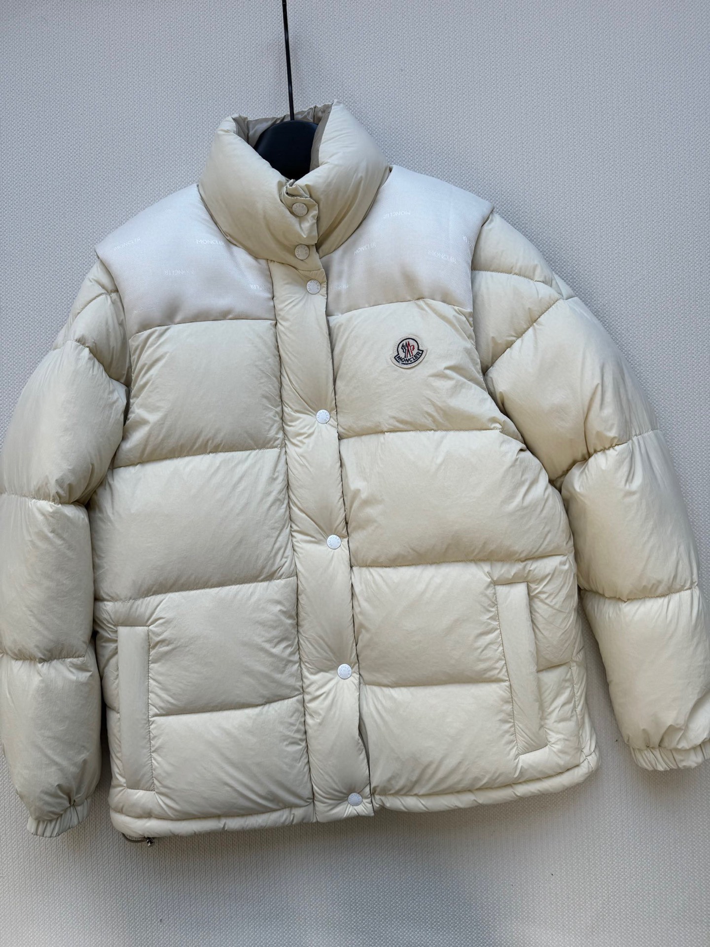 Moncle*🆕蒙口新款Verone羽绒服真是神中神!打造出了四种全新穿法!双面可穿+可拆卸袖边!Buf