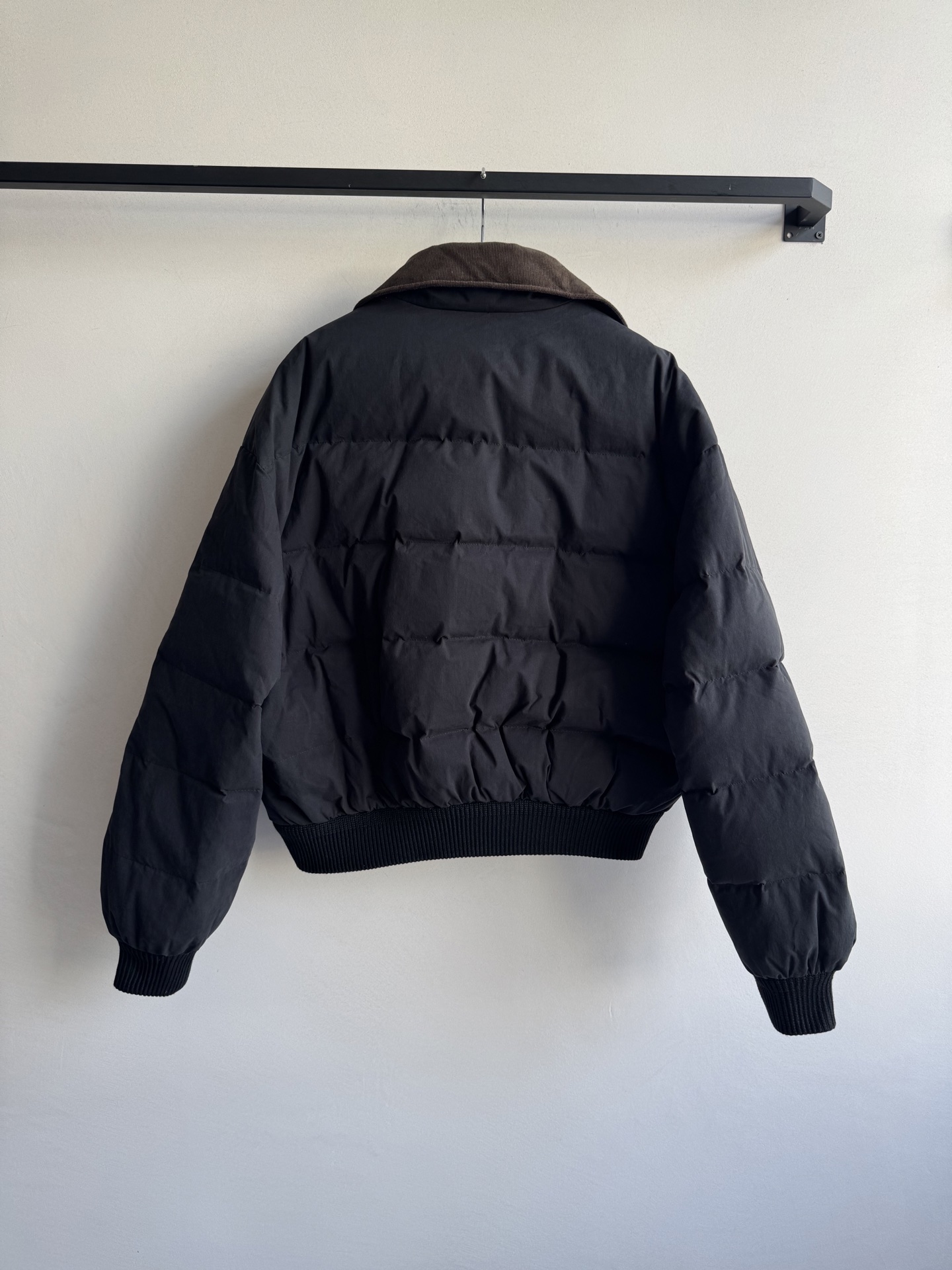 Prad*🆕（短款）25Fw秋冬新款 三角徽标立领府绸质感羽绒服短款夹克外套 原版开发！高版出品！以立领