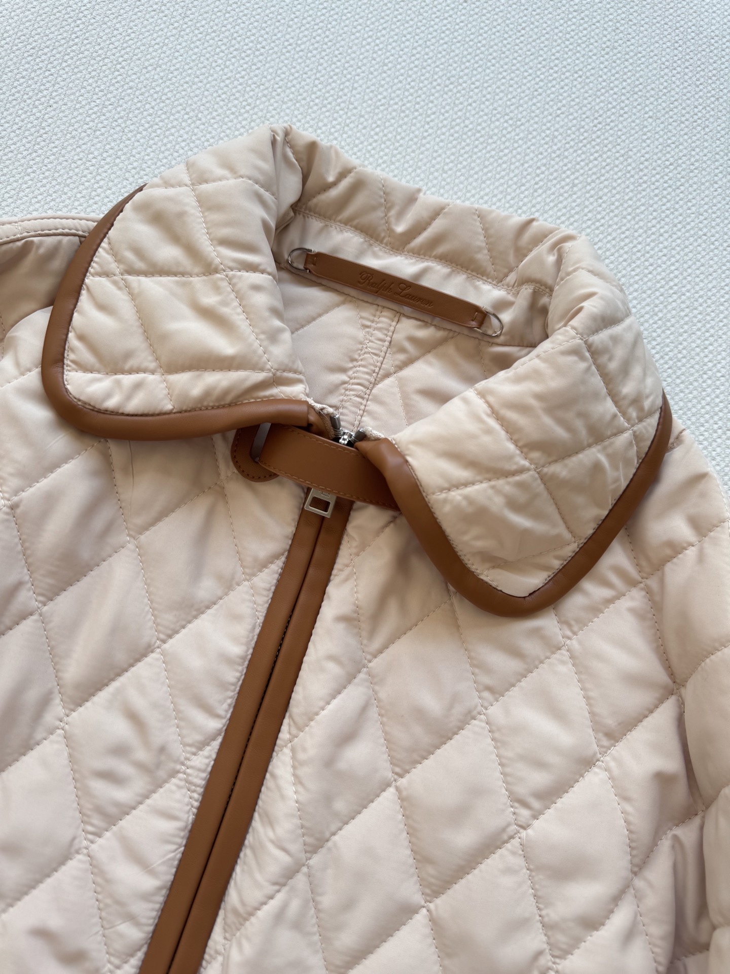 拉夫劳伦🆕新款，这款棉衣太懂秋冬了😘美拉德色系配色🤎收腰设计显瘦，不显臃肿的棉衣～ＳＭＬ.