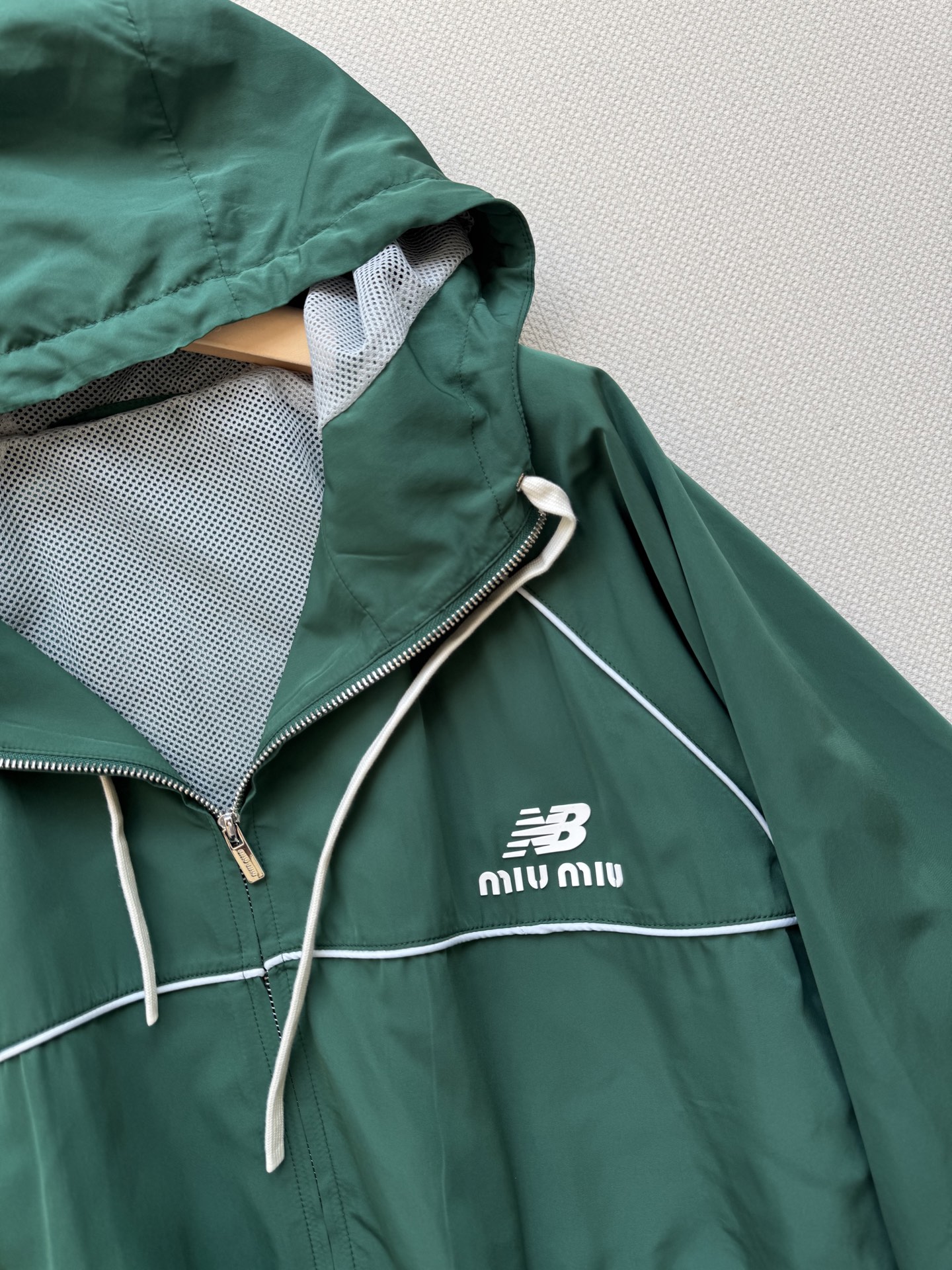 miumi*Newbalanc*🆕联名合作新款，休闲网球运动风格，融合创新技术打造，潮流搭配💚ＳＭＬ.