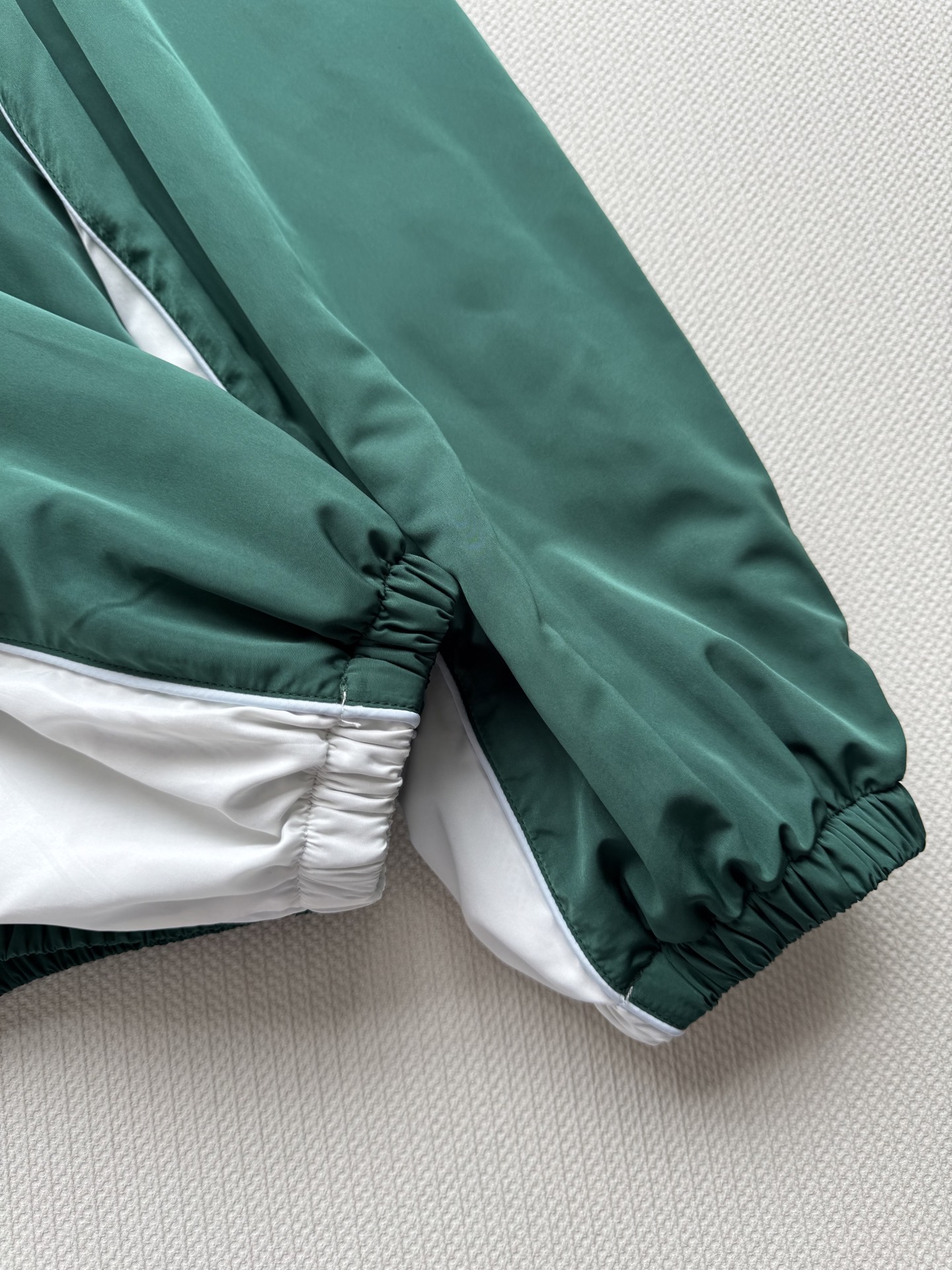 miumi*Newbalanc*🆕联名合作新款，休闲网球运动风格，融合创新技术打造，潮流搭配💚ＳＭＬ.