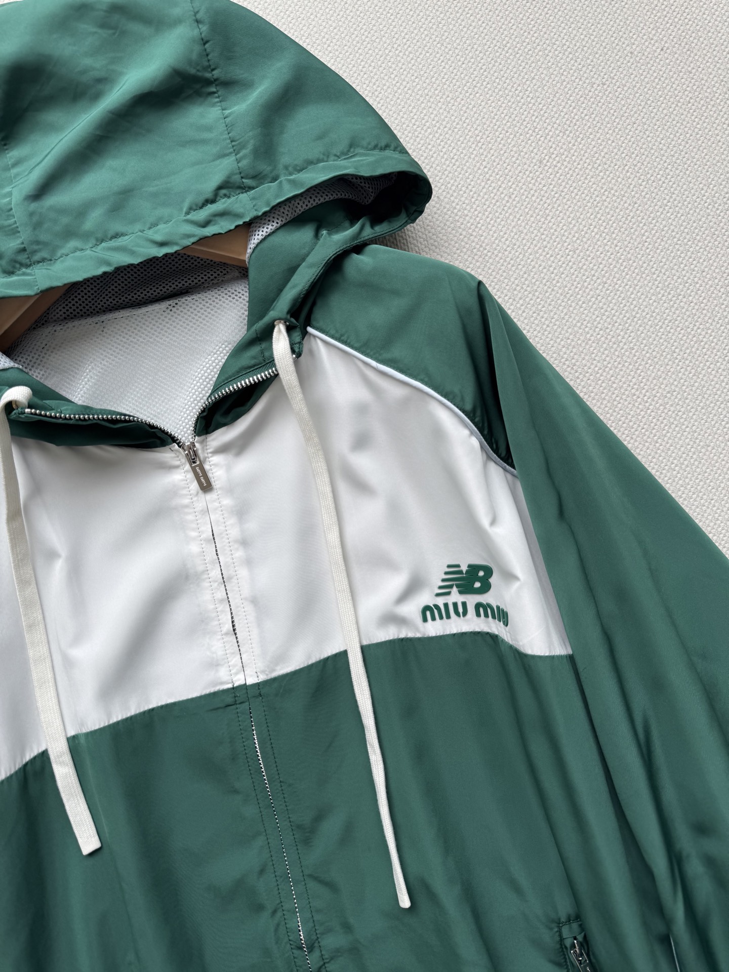 miumi*Newbalanc*🆕联名合作新款，休闲网球运动风格，融合创新技术打造，潮流搭配💚ＳＭＬ.