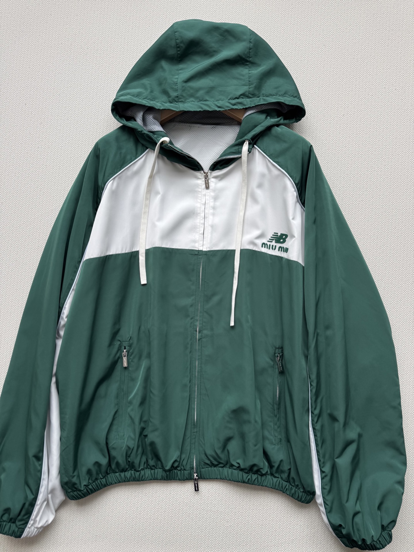 miumi*Newbalanc*🆕联名合作新款，休闲网球运动风格，融合创新技术打造，潮流搭配💚ＳＭＬ.