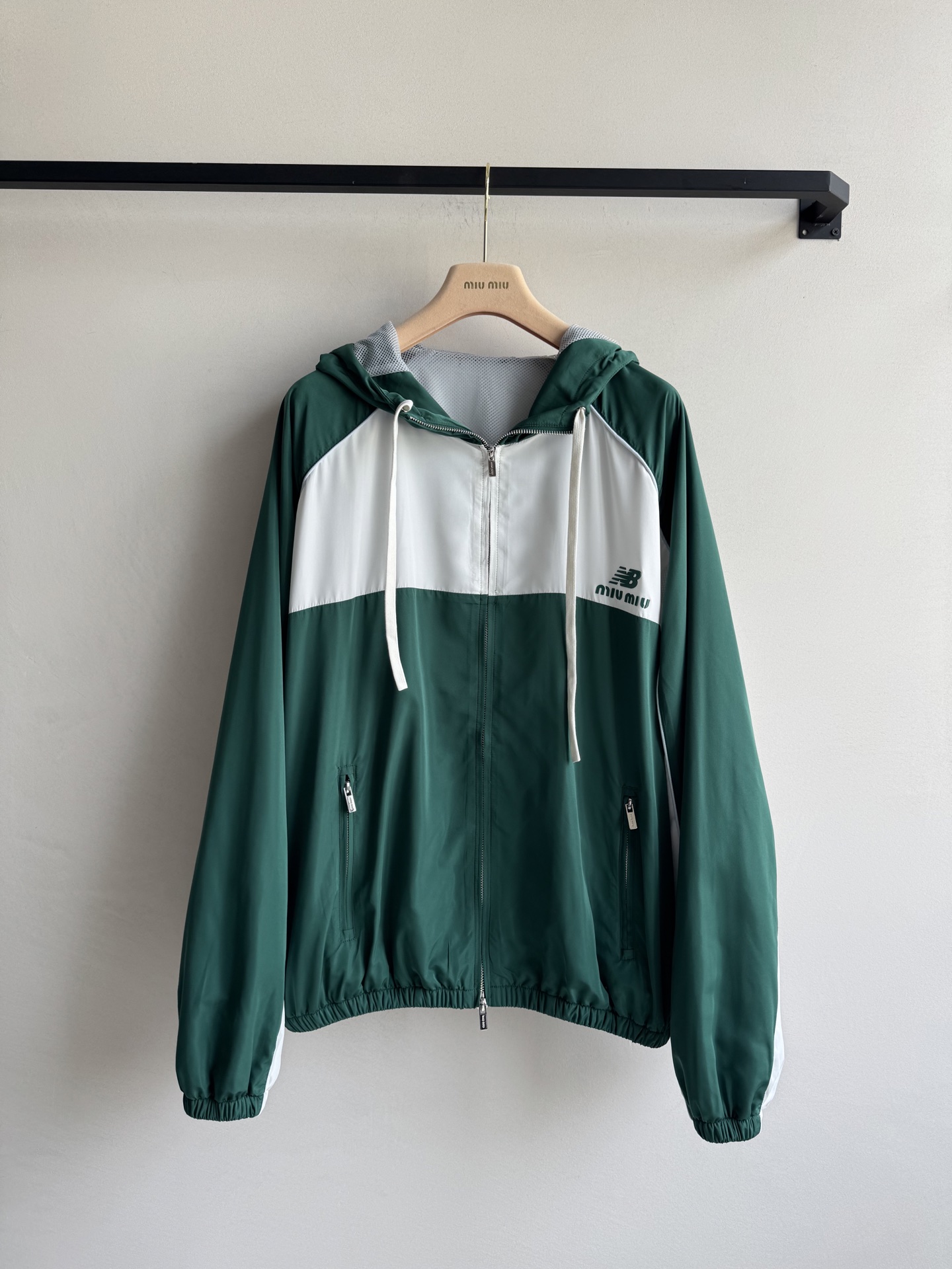 miumi*Newbalanc*🆕联名合作新款，休闲网球运动风格，融合创新技术打造，潮流搭配💚ＳＭＬ.