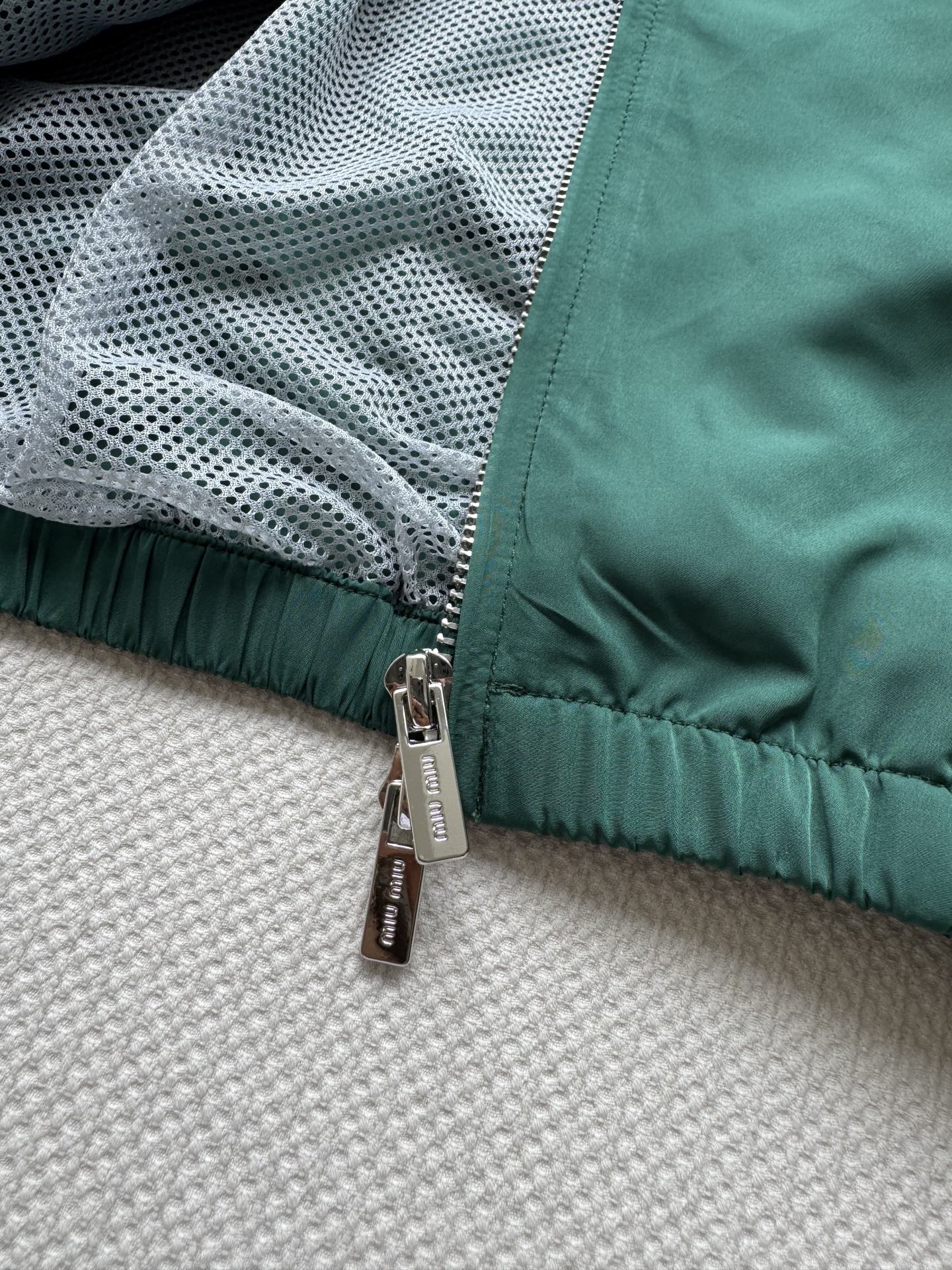 miumi*Newbalanc*🆕联名合作新款，休闲网球运动风格，融合创新技术打造，潮流搭配💚ＳＭＬ.