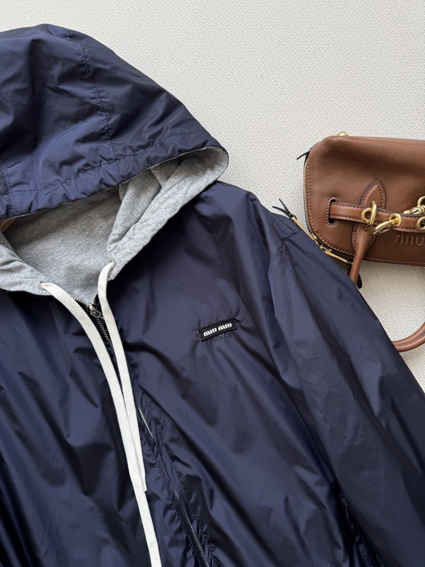 Miumi* 🆕25Fw早秋新款 双面可穿连帽卫衣外套。原版开发！高版出品！100%棉柔软舒适版型偏大，