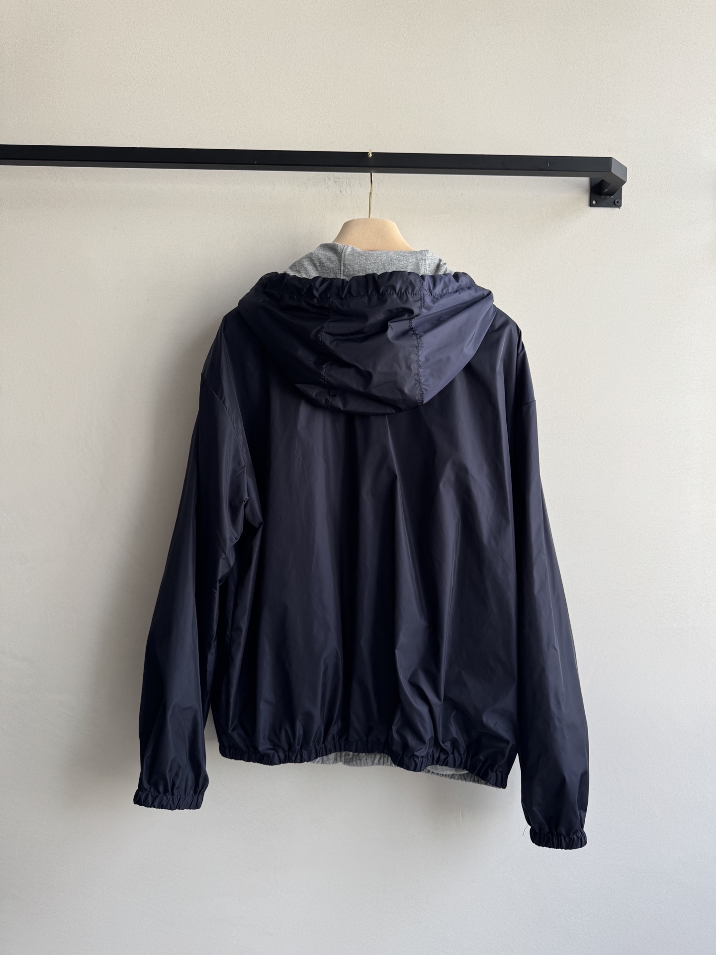 Miumi* 🆕25Fw早秋新款 双面可穿连帽卫衣外套。原版开发！高版出品！100%棉柔软舒适版型偏大，