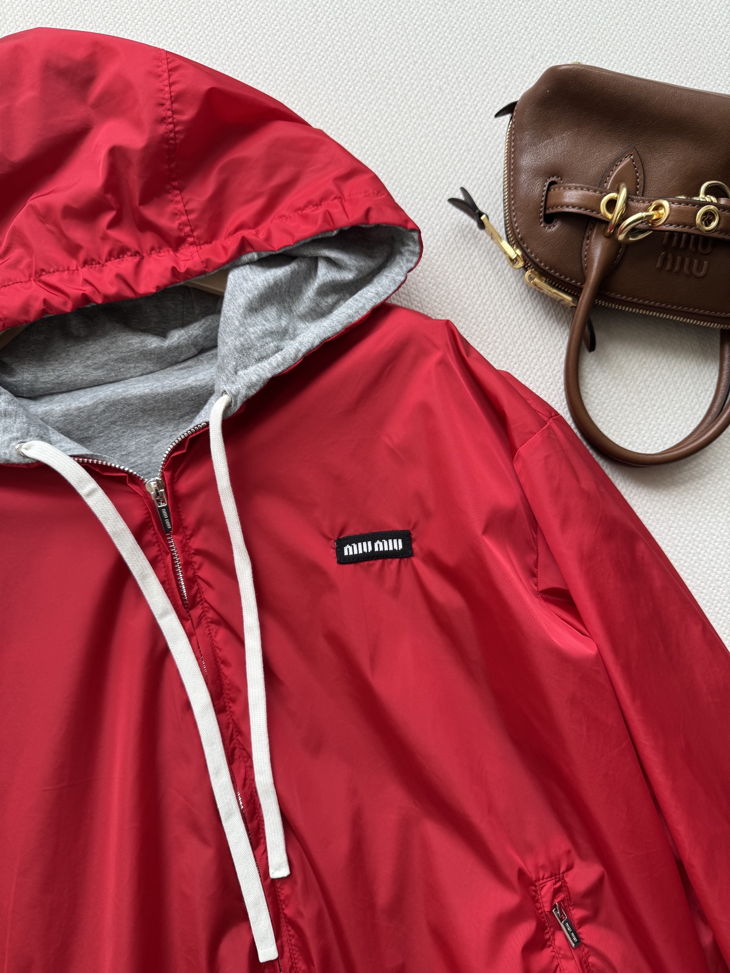 Miumi* 🆕25Fw早秋新款 双面可穿连帽卫衣外套。原版开发！高版出品！100%棉柔软舒适版型偏大，