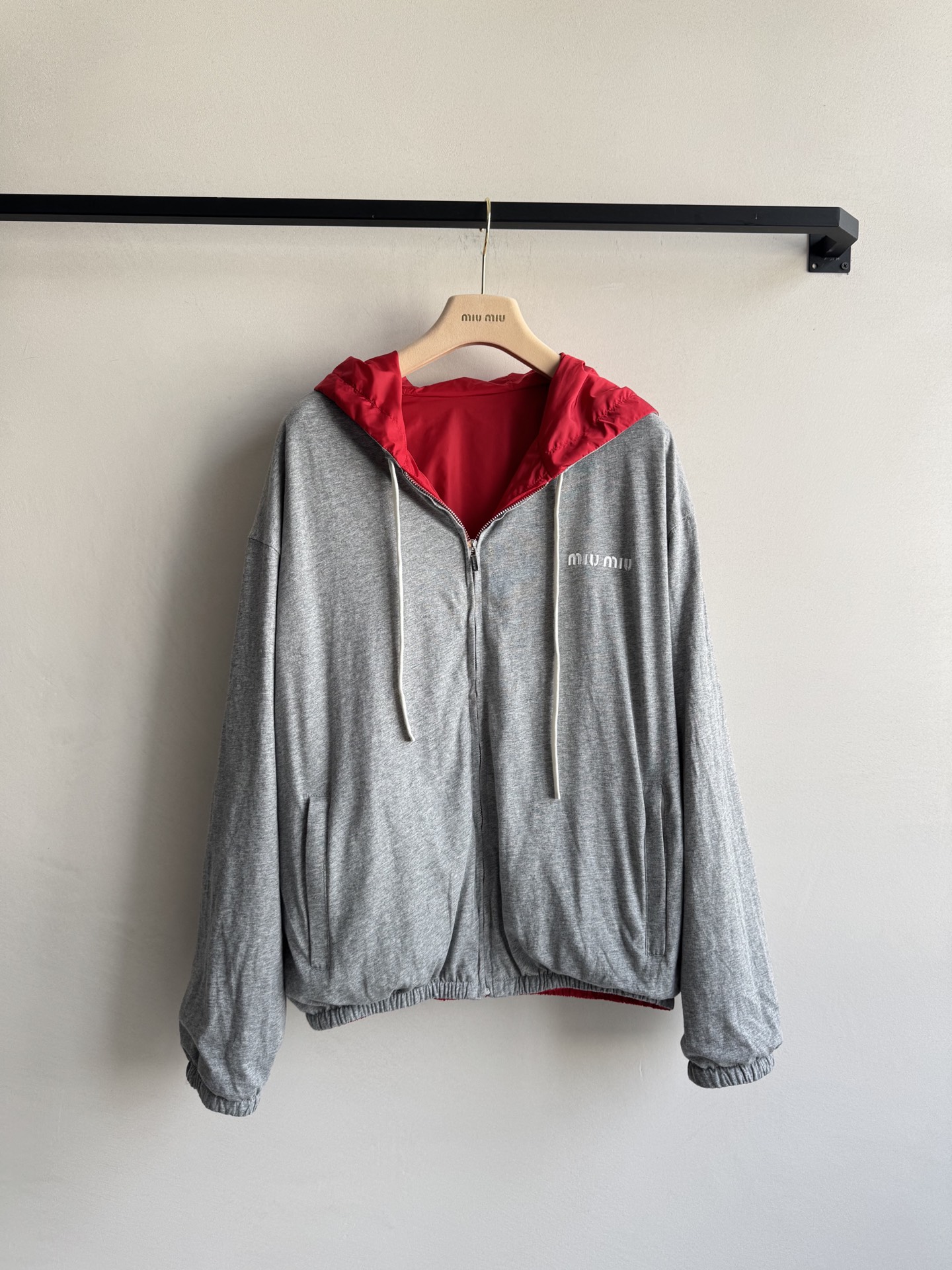 Miumi* 🆕25Fw早秋新款 双面可穿连帽卫衣外套。原版开发！高版出品！100%棉柔软舒适版型偏大，