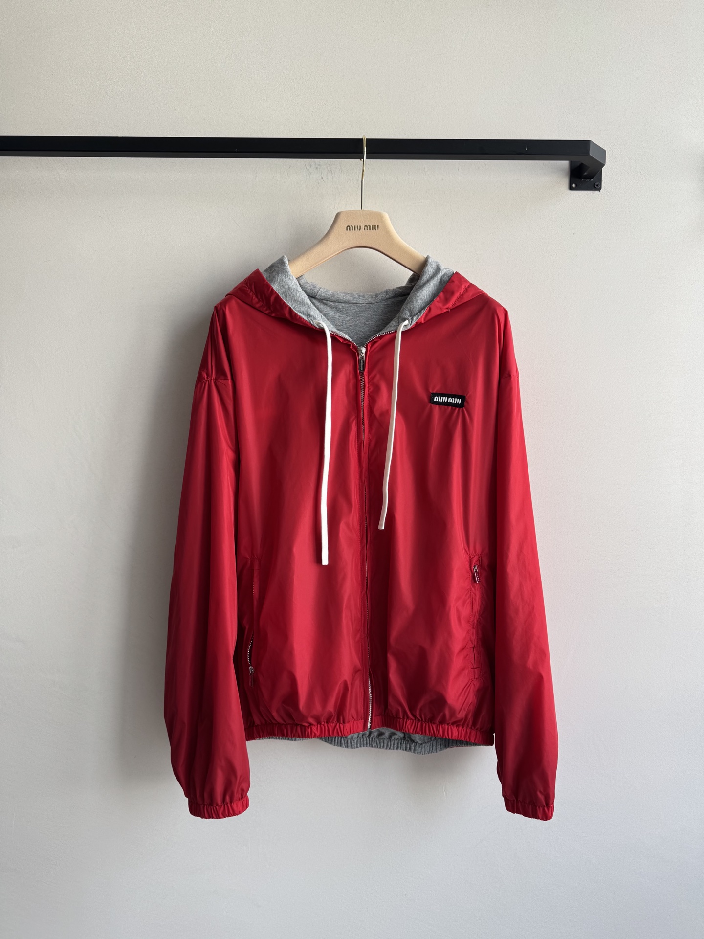 Miumi* 🆕25Fw早秋新款 双面可穿连帽卫衣外套。原版开发！高版出品！100%棉柔软舒适版型偏大，