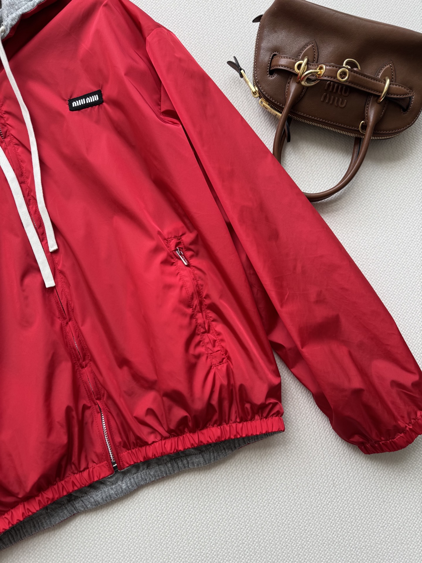 Miumi* 🆕25Fw早秋新款 双面可穿连帽卫衣外套。原版开发！高版出品！100%棉柔软舒适版型偏大，