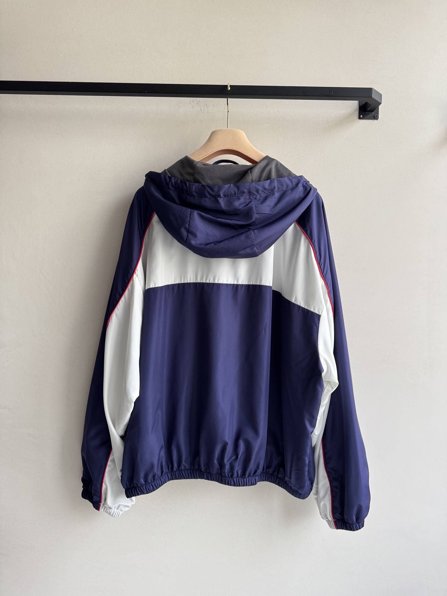 Miu Mi*🆕与 New Balance 25FW早秋联名款网球🎾系列 撞色拼接连帽夹克外套 原版开发