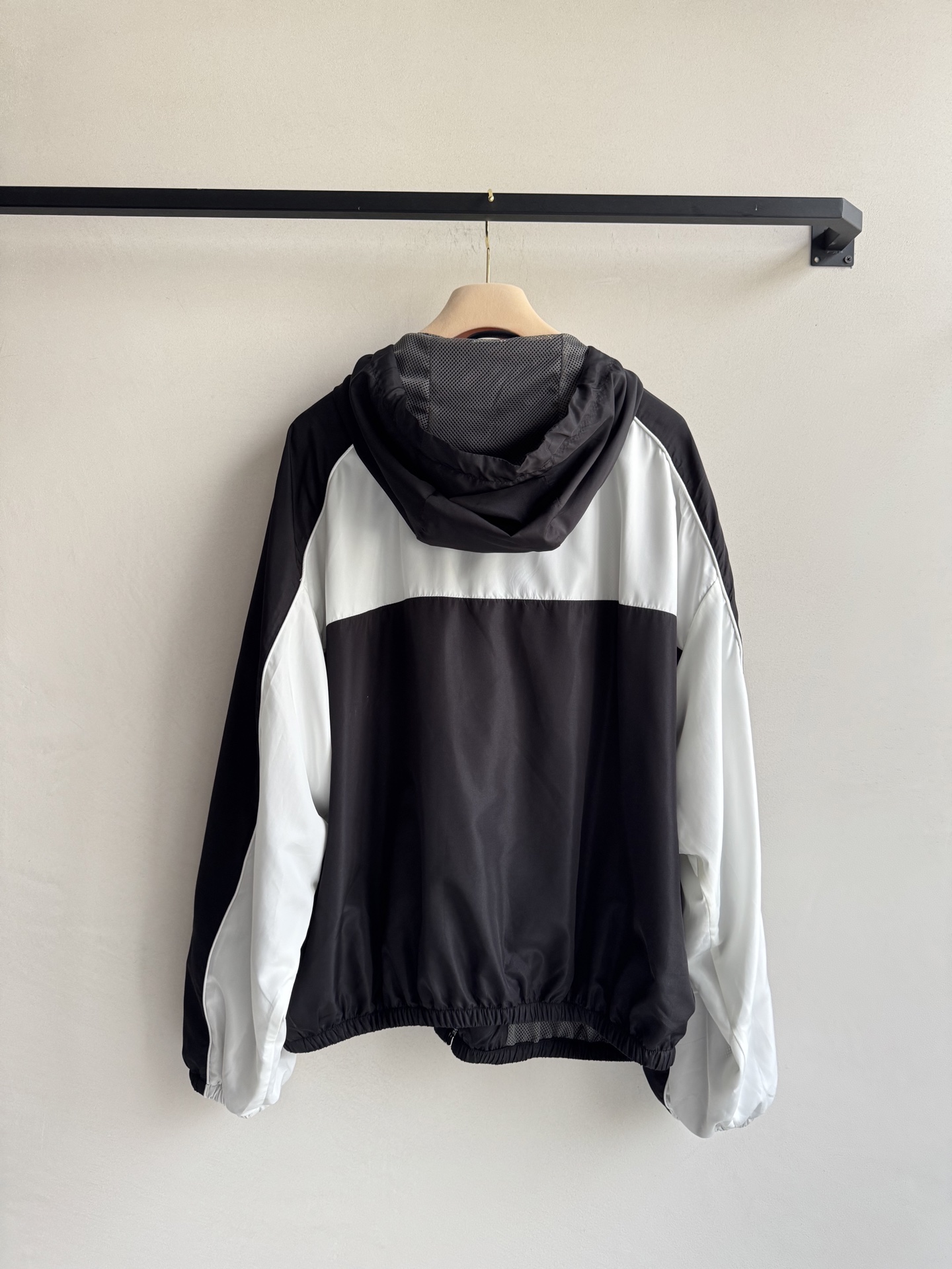 Miu Mi*🆕与 New Balance 25FW早秋联名款网球🎾系列 撞色拼接连帽夹克外套 原版开发