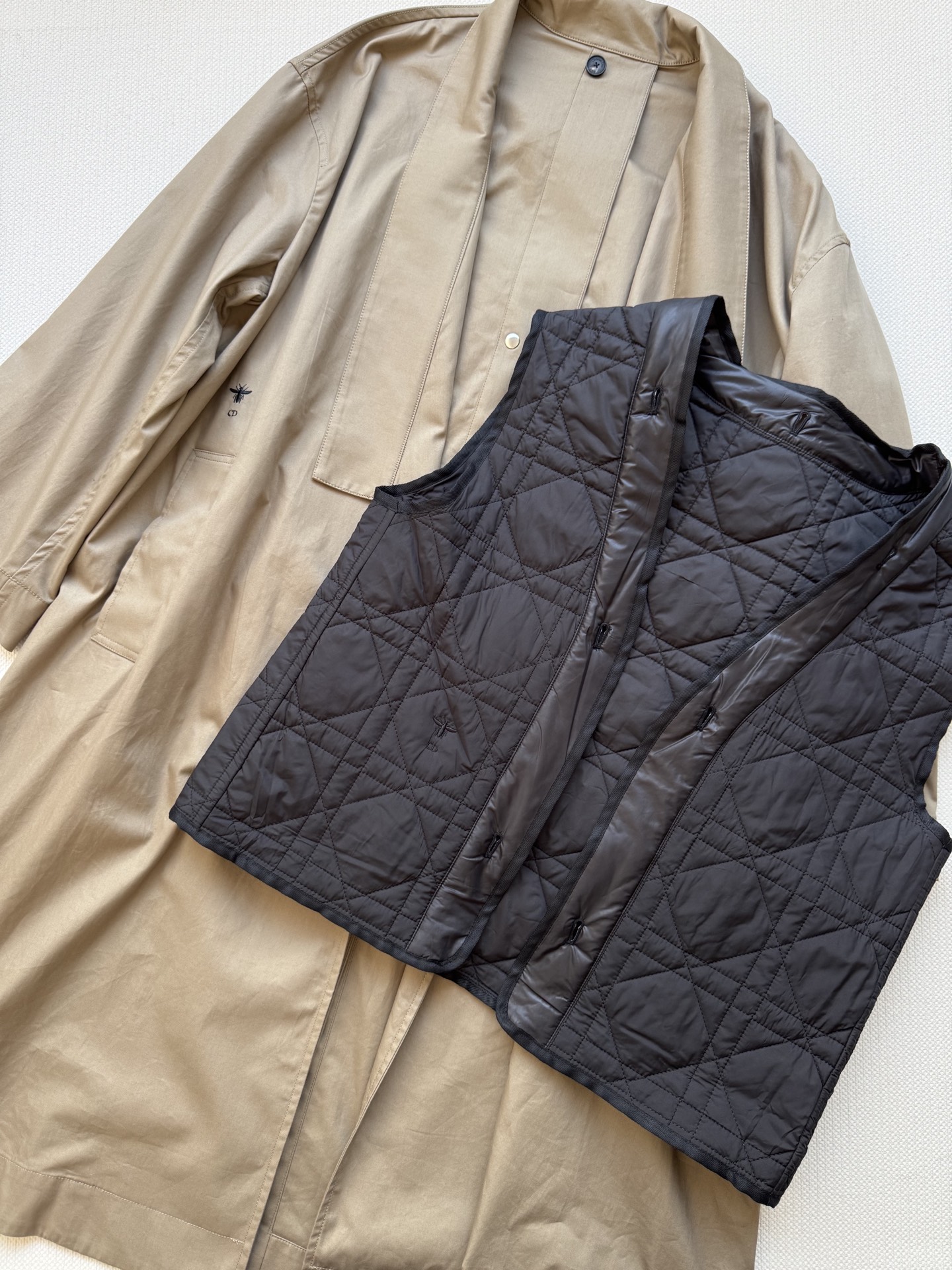 Dio*🆕新款两件套，长款风衣➕棉服马甲，可以拆开或者叠穿～美貌跟实用都兼得😍ＳＭＬ.