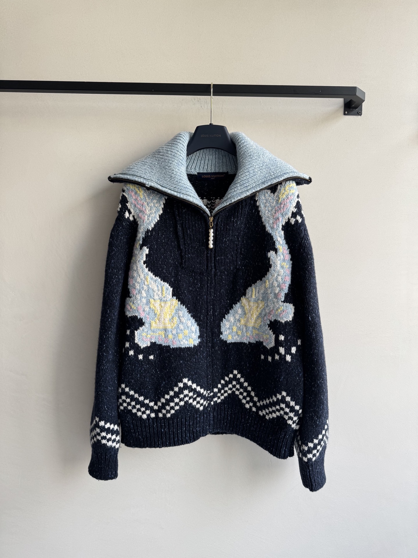 Louisvuitto*🆕联名Nigo系列Monogram花㚏提花重工拉链外套！重工定位立体撞色嵌花工艺