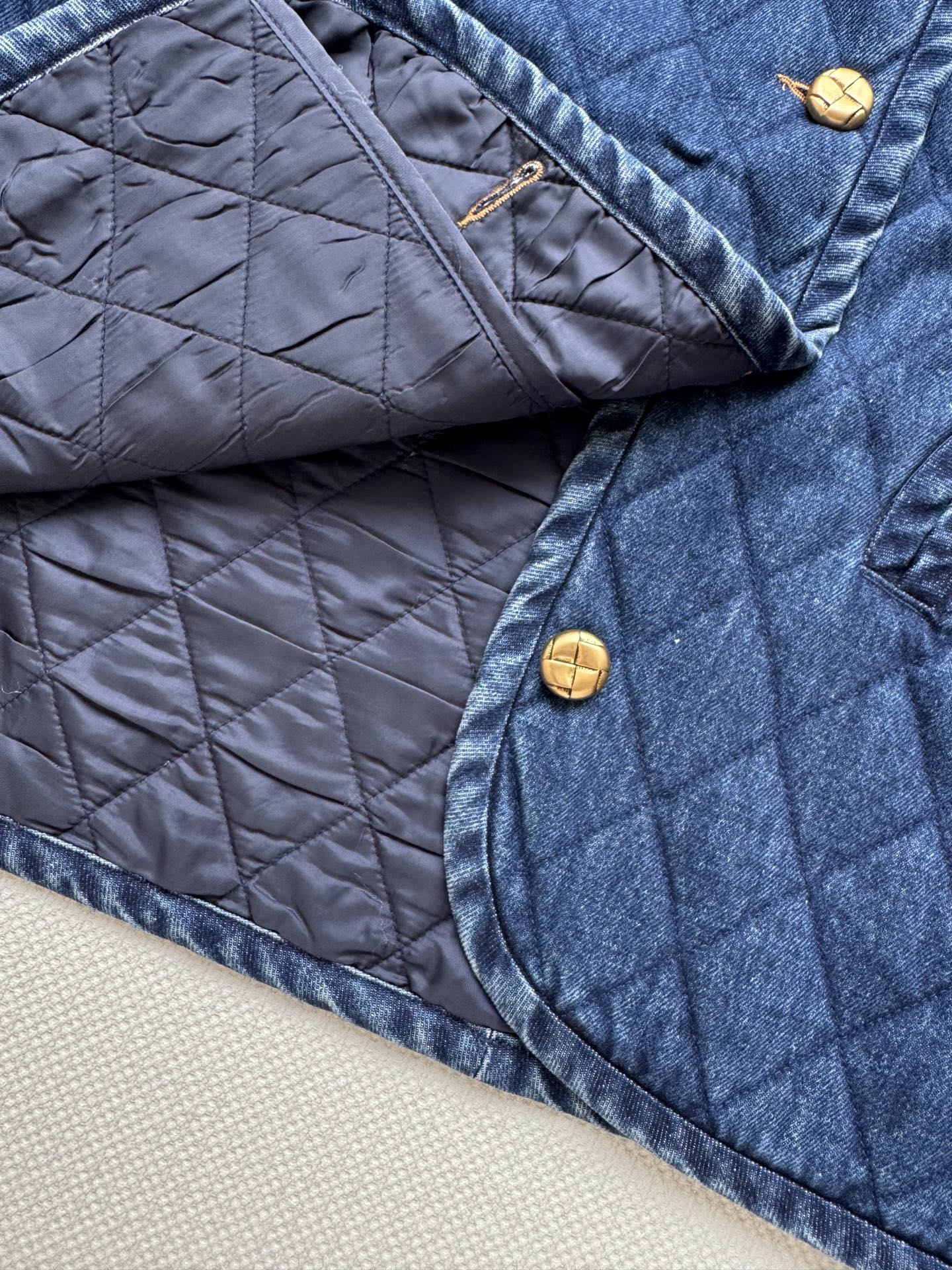 Blaze🆕新款，牛仔棉服马甲，克莱因蓝💙秋冬叠穿的季节来啦～超好看的一款ＳＭＬ.