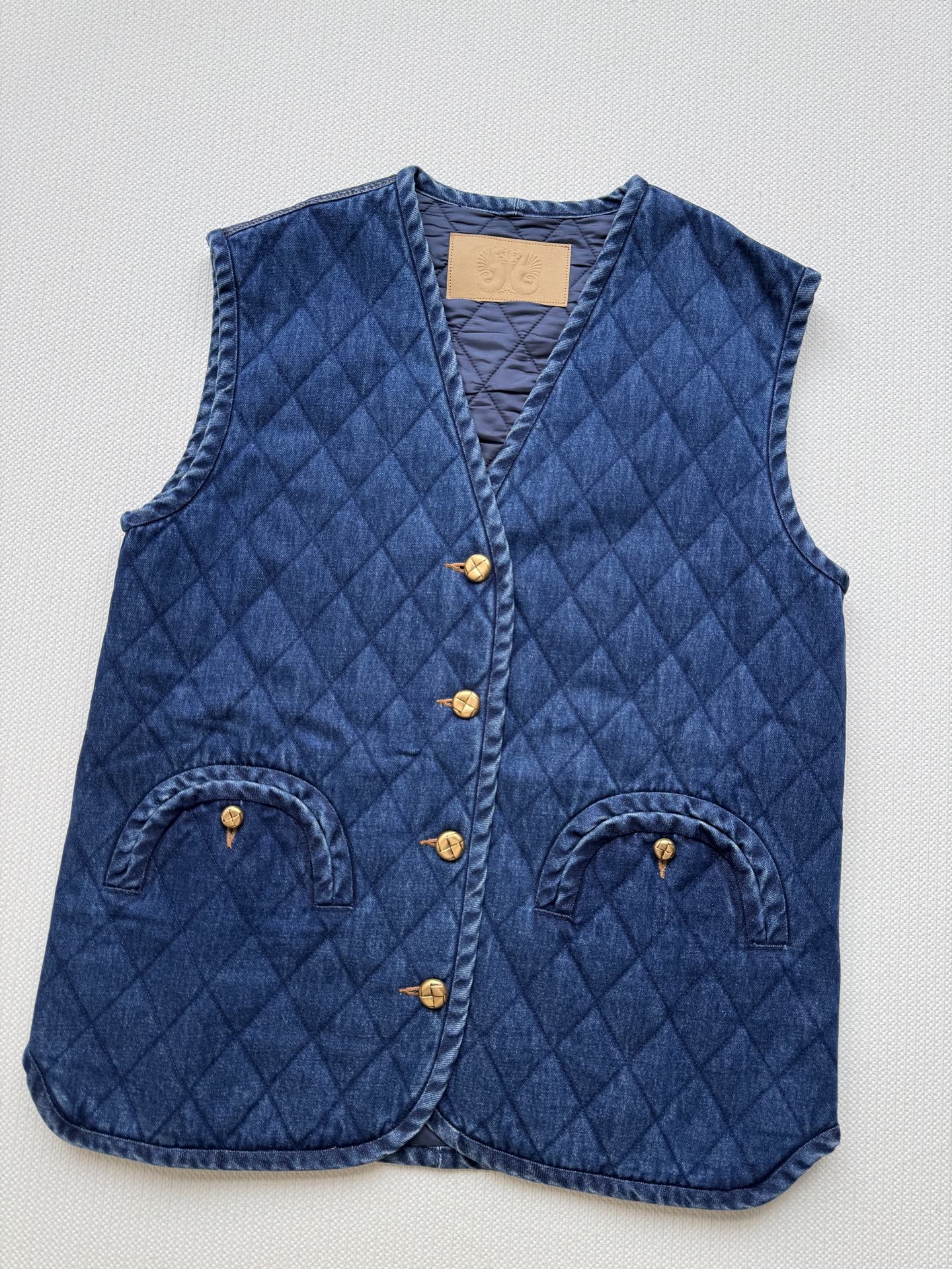 Blaze🆕新款，牛仔棉服马甲，克莱因蓝💙秋冬叠穿的季节来啦～超好看的一款ＳＭＬ.