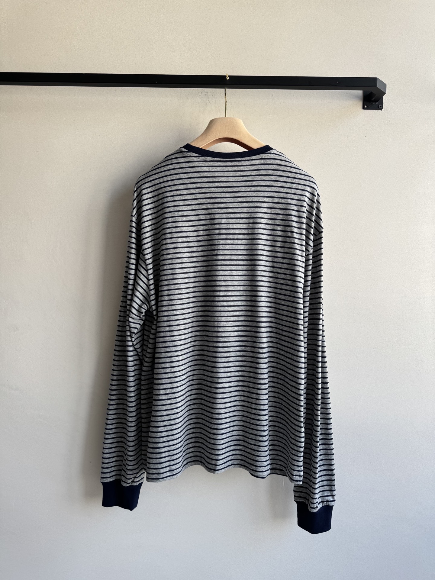 MiuMi* 🆕25FW早秋新款 基础款窄条纹 logo长袖 T 恤丨⚠原版开发！高版出品！以灰底藏蓝细