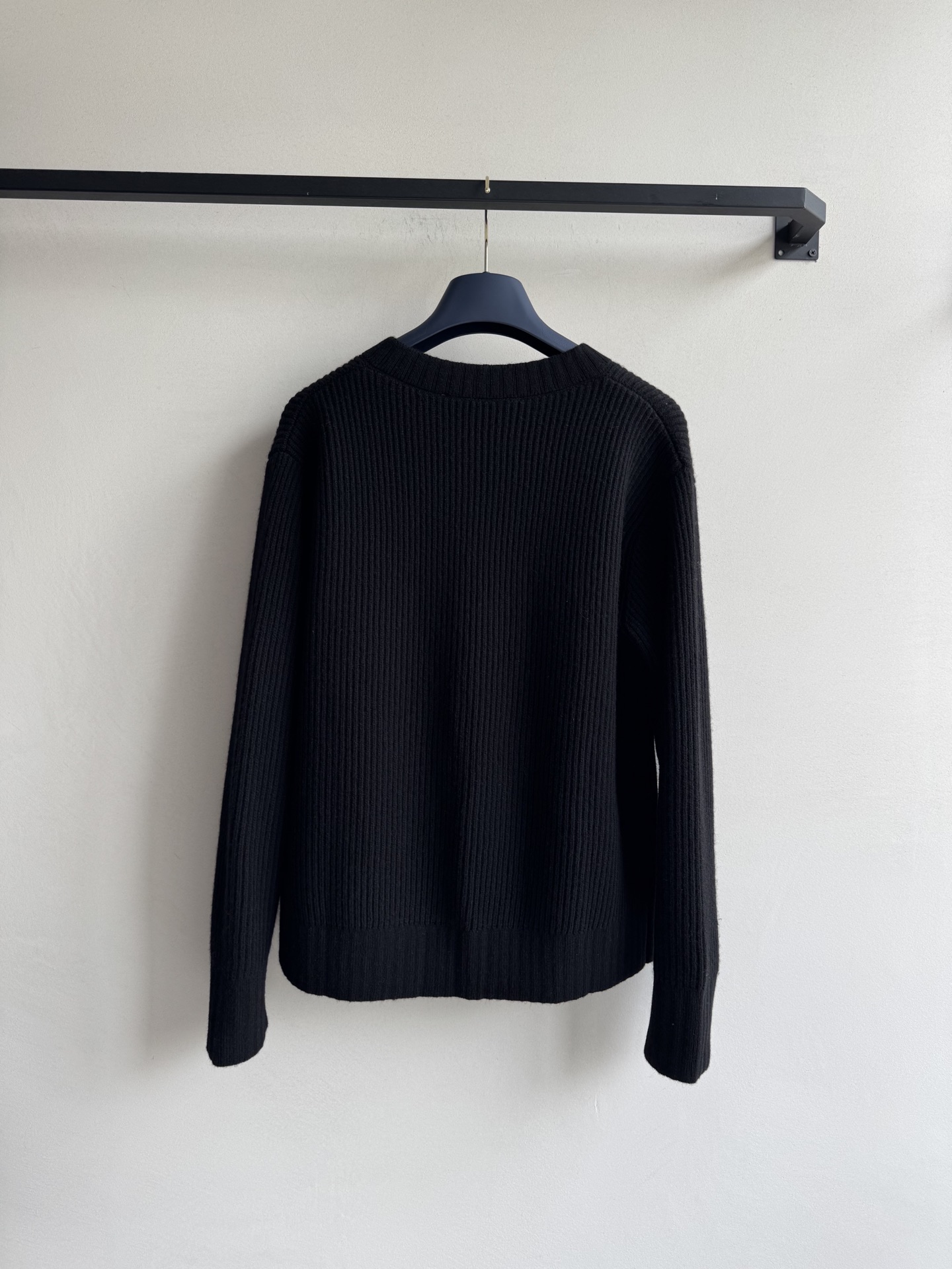 LouisVuitto*🆕新款，羊绒开衫ＳＭＬ.