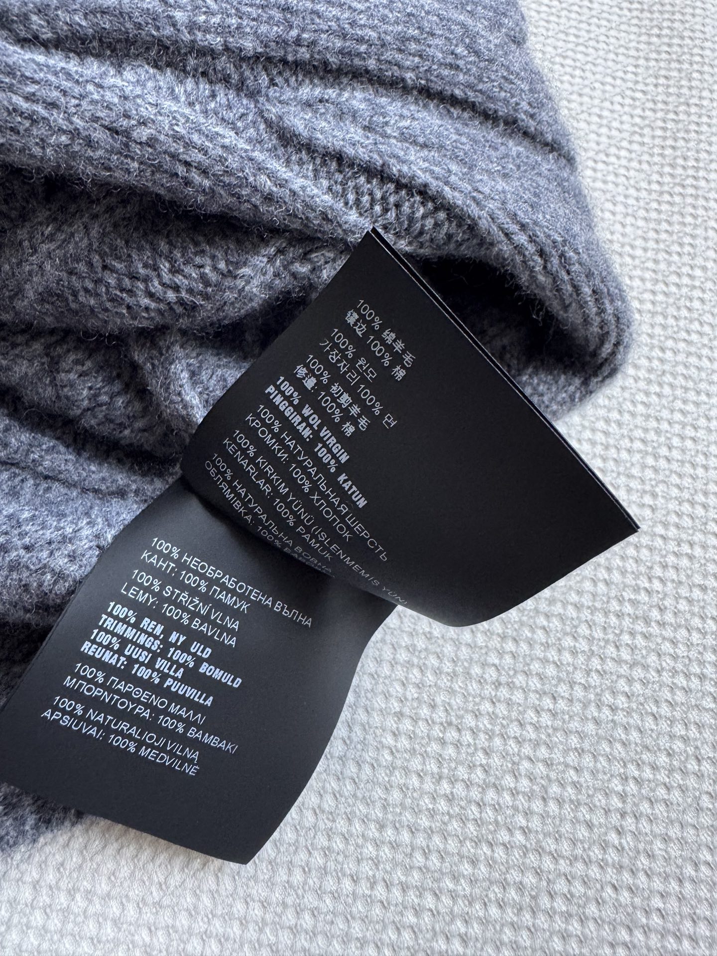 miumi*🆕新款，短款版型毛衣，拉高身材比例🥳ＳＭＬ.