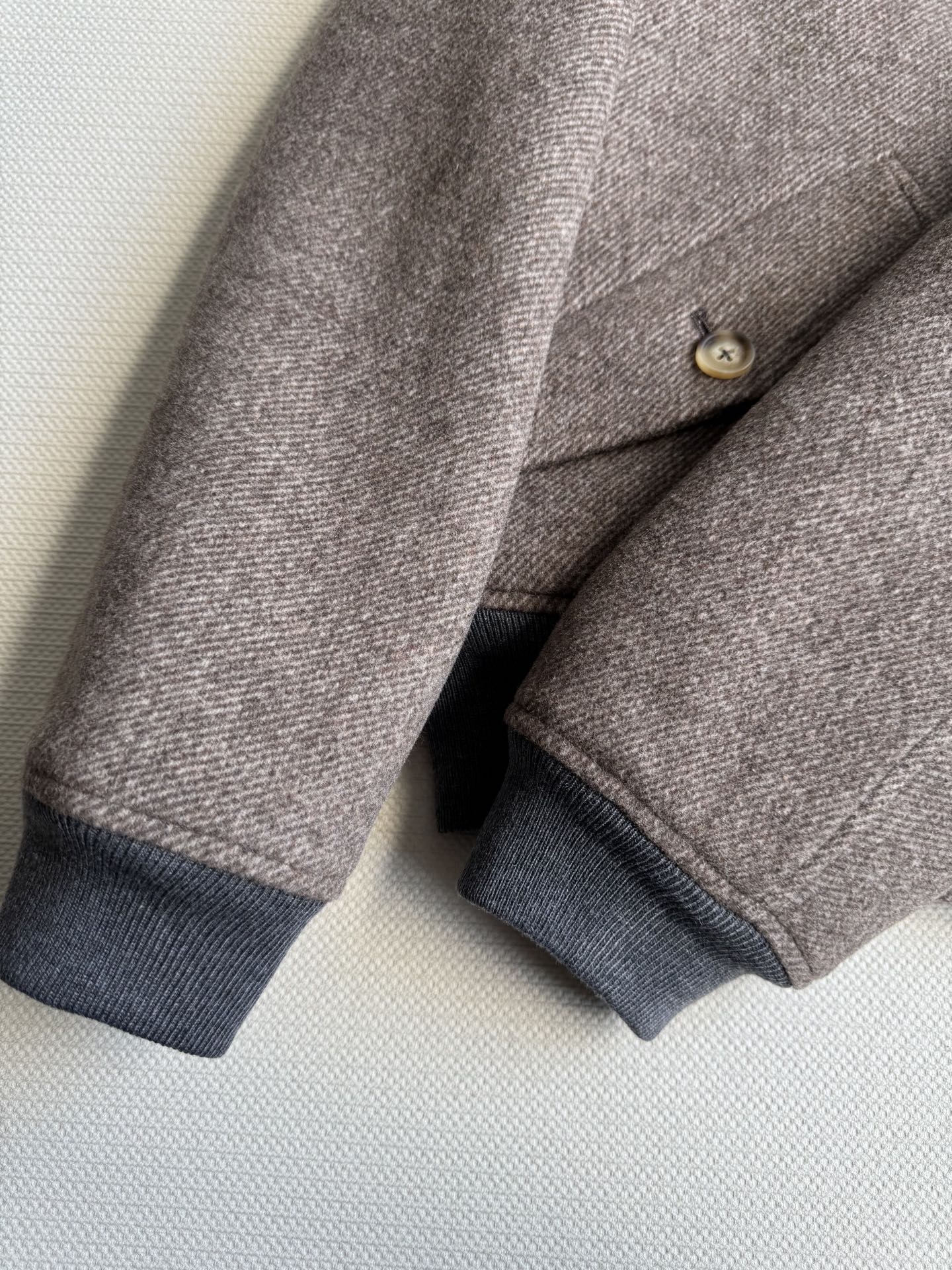 Elegant Wool Blend Coat with Leather Collar & Embroidered Logo - Warm & Stylish 8 i1759817781140 330 0 6