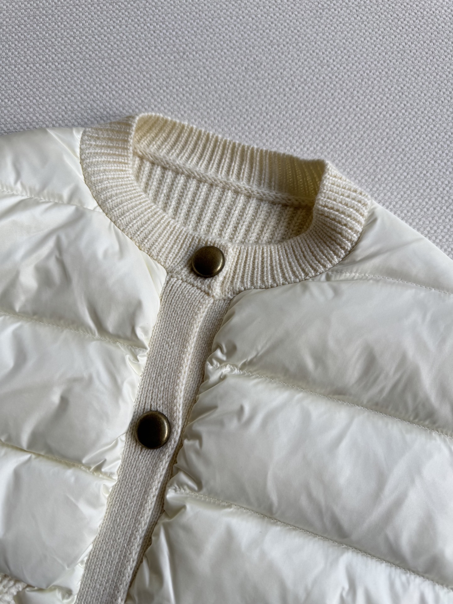 Moncle*🆕新款25秋冬新款羽绒针织拼接夹克，两侧袖子 后背针织设计，羽绒填充 实穿性同时增加了针织