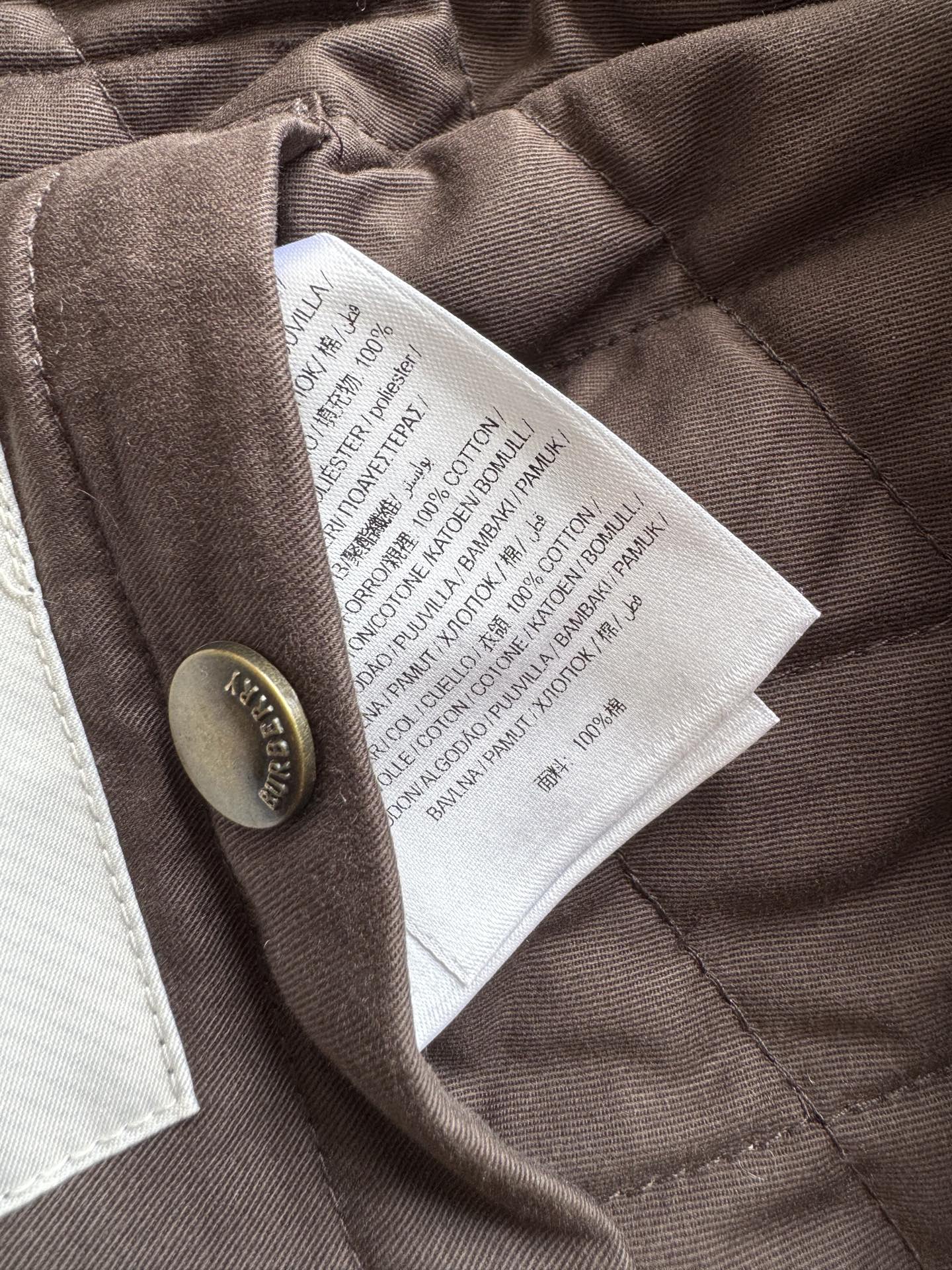 Burberr*🆕25FW新款 经典棕调格纹棉服外套 短款廓形!!短款格纹绗缝棉服夹克是品牌经典格纹与实