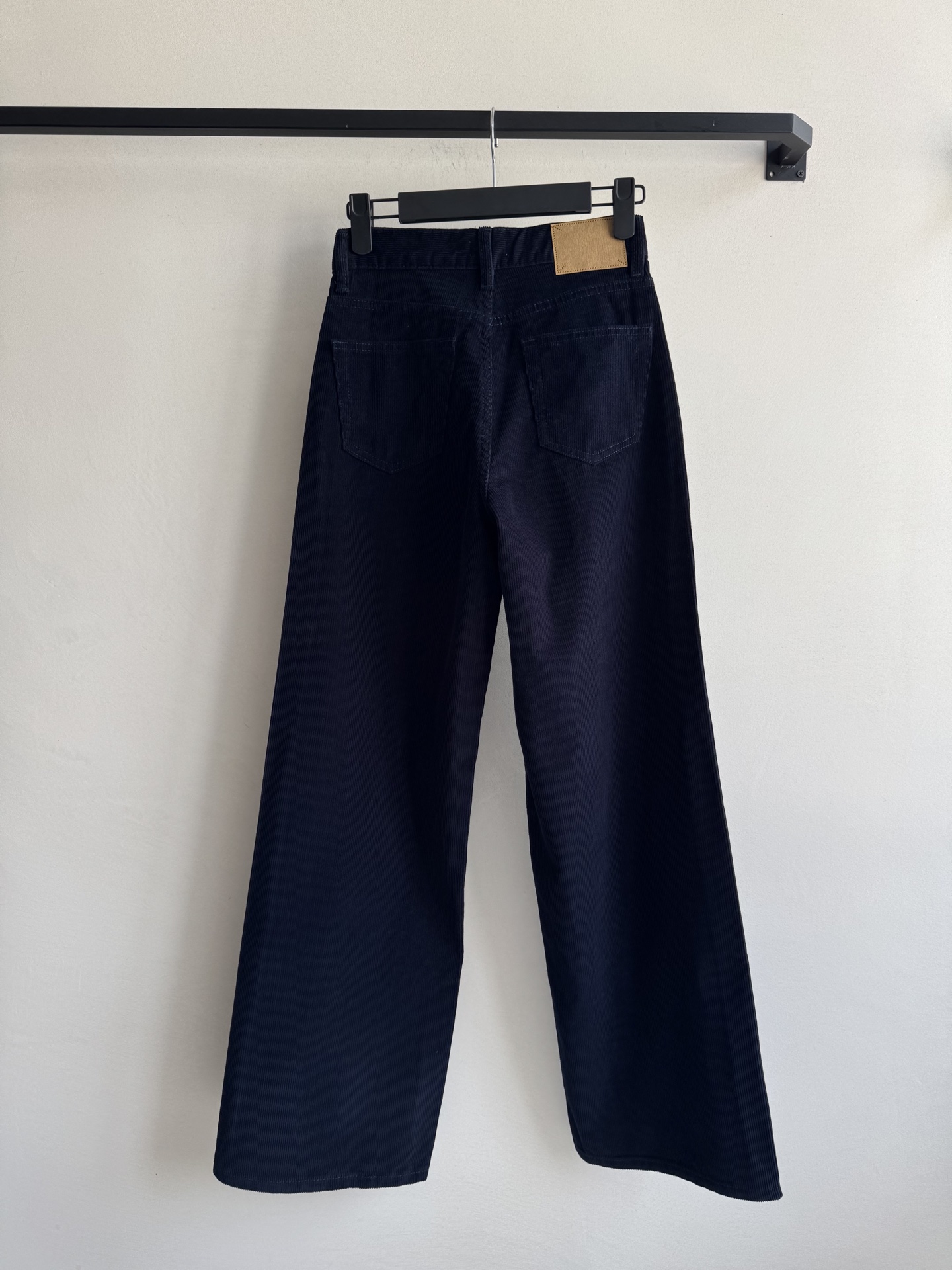 Celin*🆕新款，灯芯绒复古休闲裤👖直筒版型好显瘦ＳＭＬ.