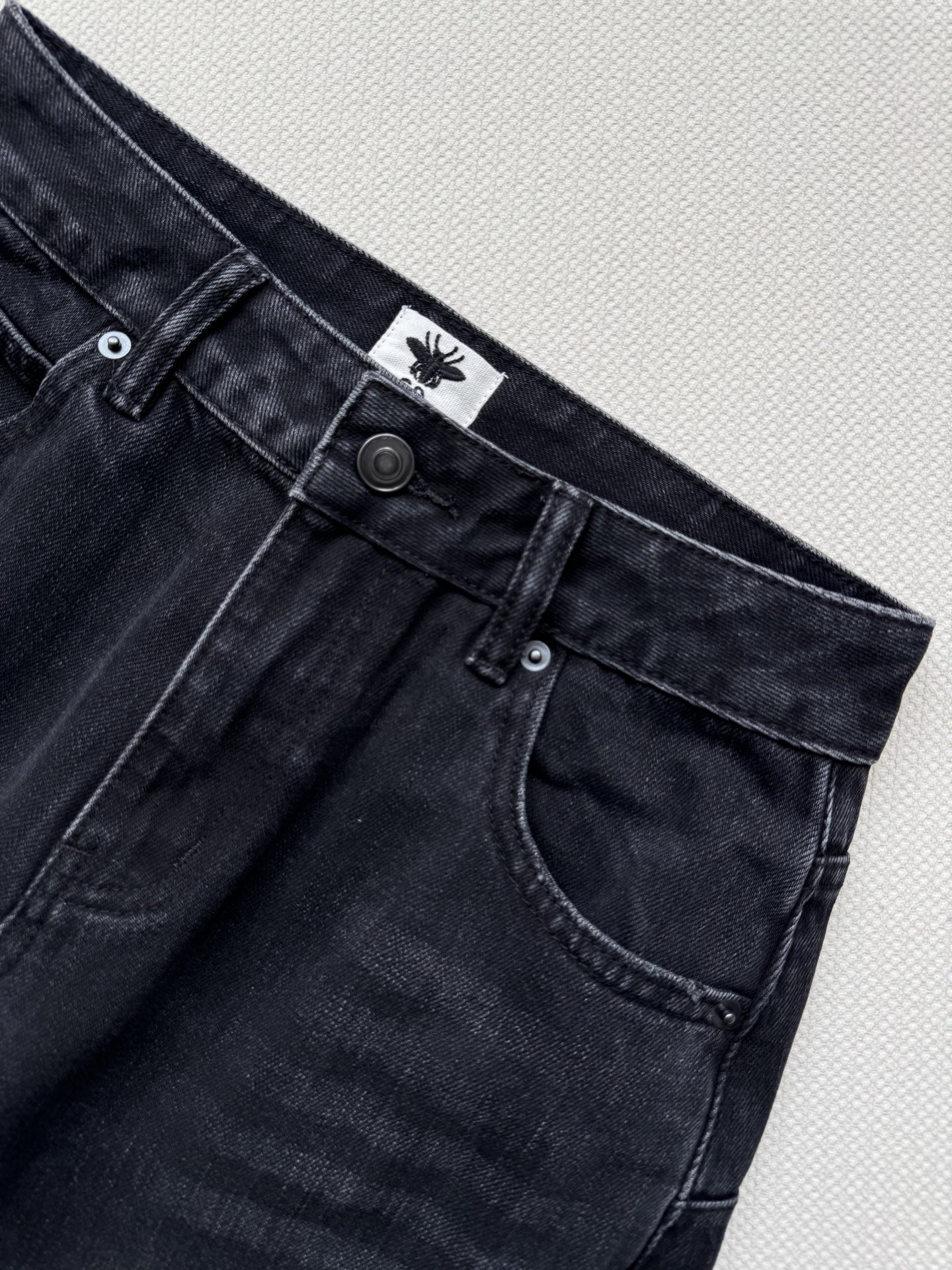 Dio*🆕新款，休闲牛仔裤👖直筒版型好显瘦ＳＭＬ.