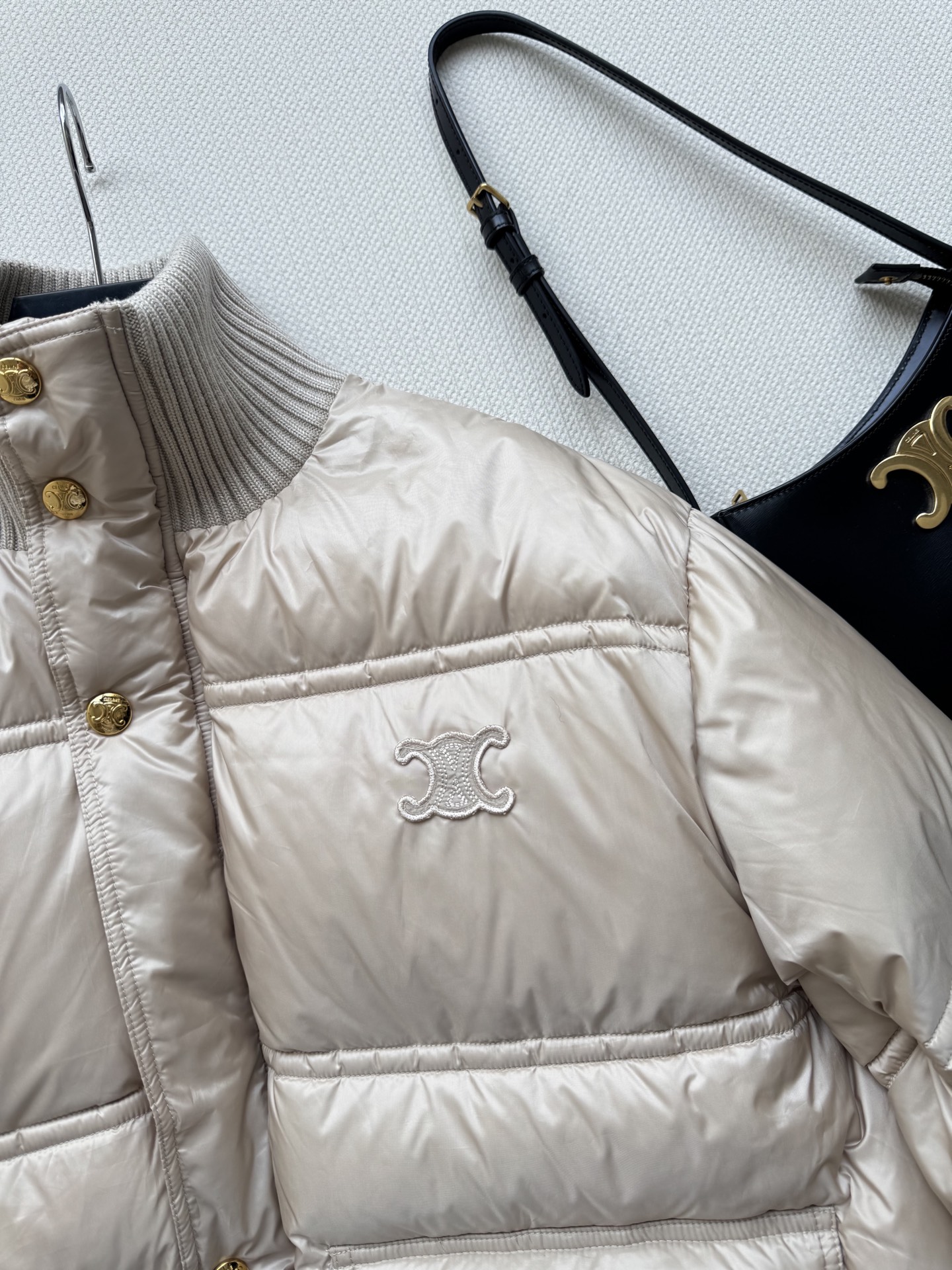 Celin* 🆕25FW秋冬新款 撞色针织领羽绒外套丨⚠原版开发 高版出品！羽绒面料，质感高级且低调内敛