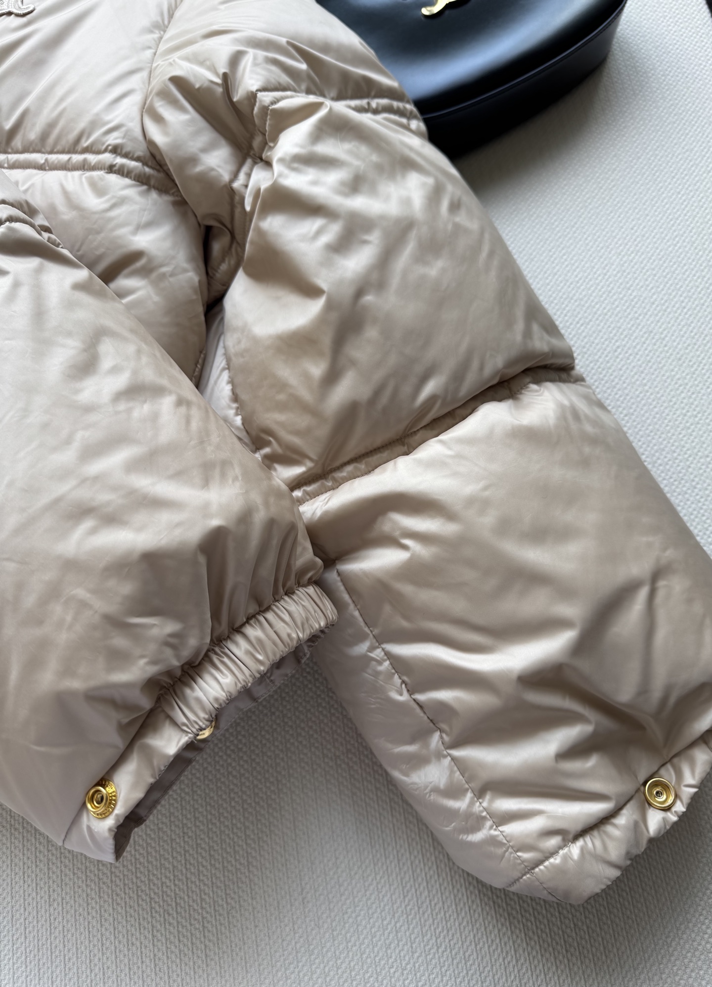 Celin* 🆕25FW秋冬新款 撞色针织领羽绒外套丨⚠原版开发 高版出品！羽绒面料，质感高级且低调内敛