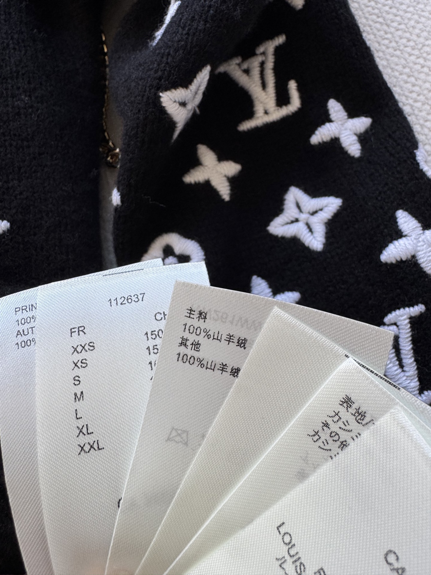 Louis vuitto* 🆕25Fw早秋新款 3D浮雕老花logo刺绣羊绒毛衣 高版出品！定纺重磅山羊