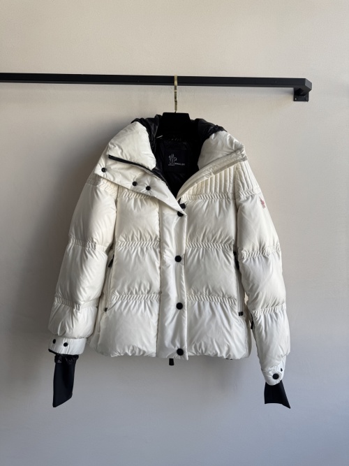 Moncler 25FW Ski Collection Down Jacket - Warm & Stylish Outerwear 21 Moncler 25FW Ski Collection Down Jacket – Warm & Stylish Outerwear
